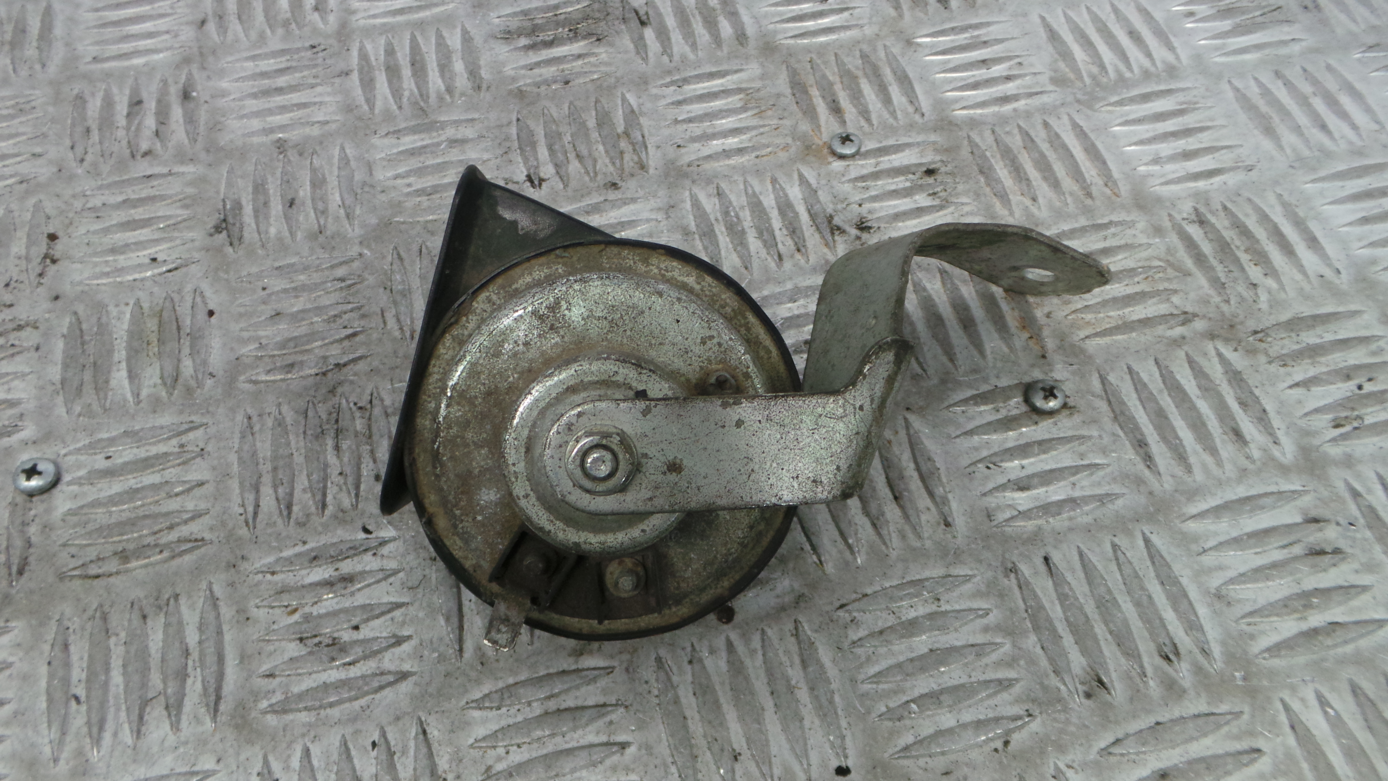 Buzina 2S6T-13802-AC - FORD FIESTA V (JH_, JD_)-33657423