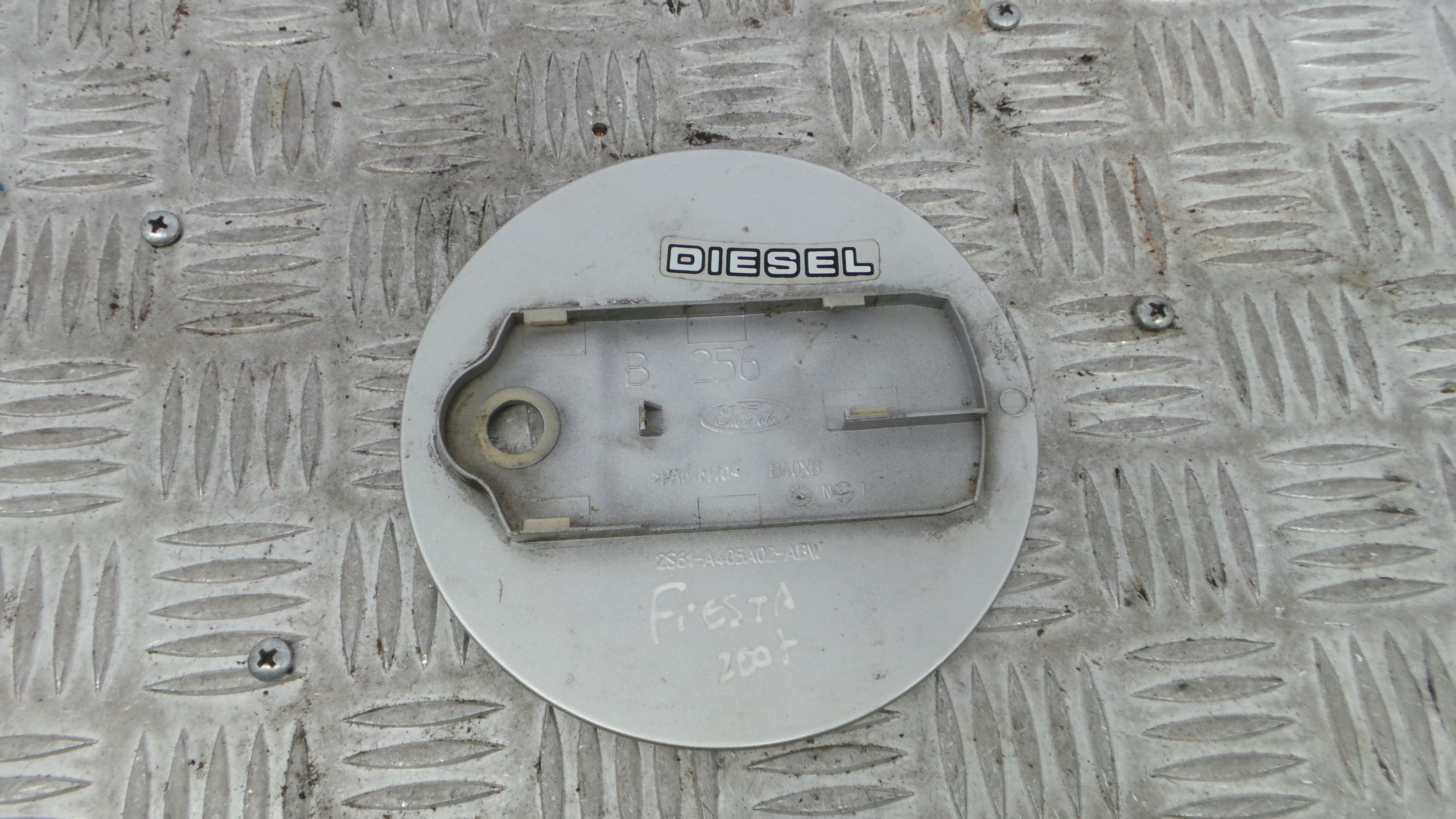 Tampão de Combustivel  2S61-A405A02-ABW - FORD FIESTA V (JH_, JD_)-33657442