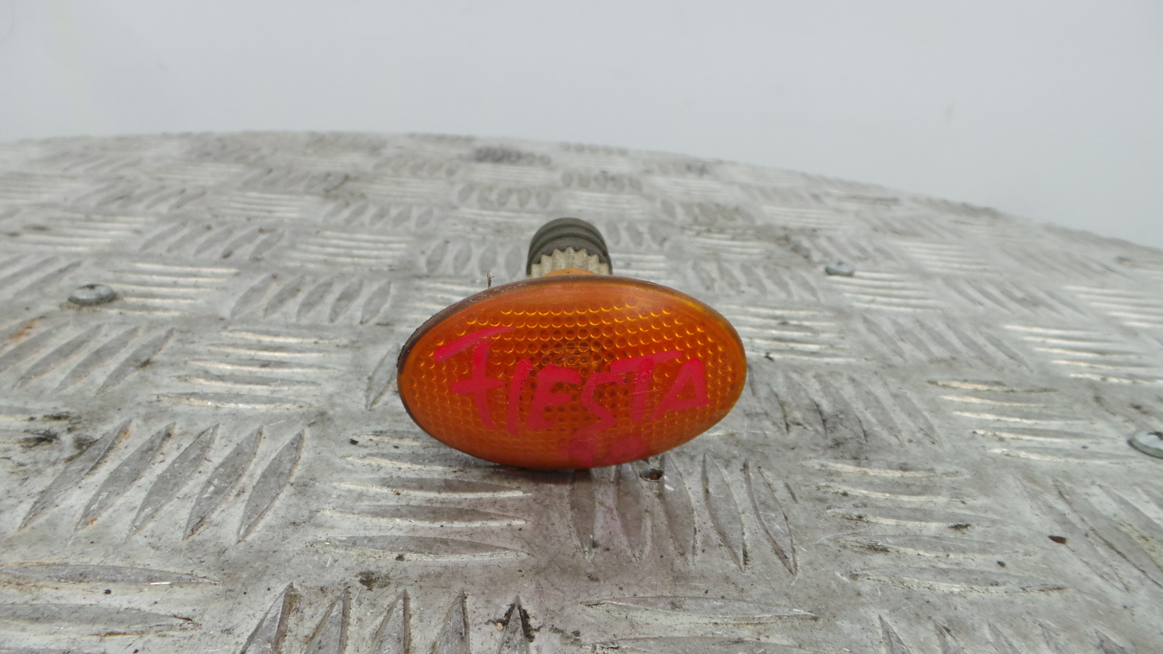 Farolim de pisca Lateral  - FORD FIESTA IV (JA_, JB_), FIESTA Mk IV (JA_, JB_)-33657459