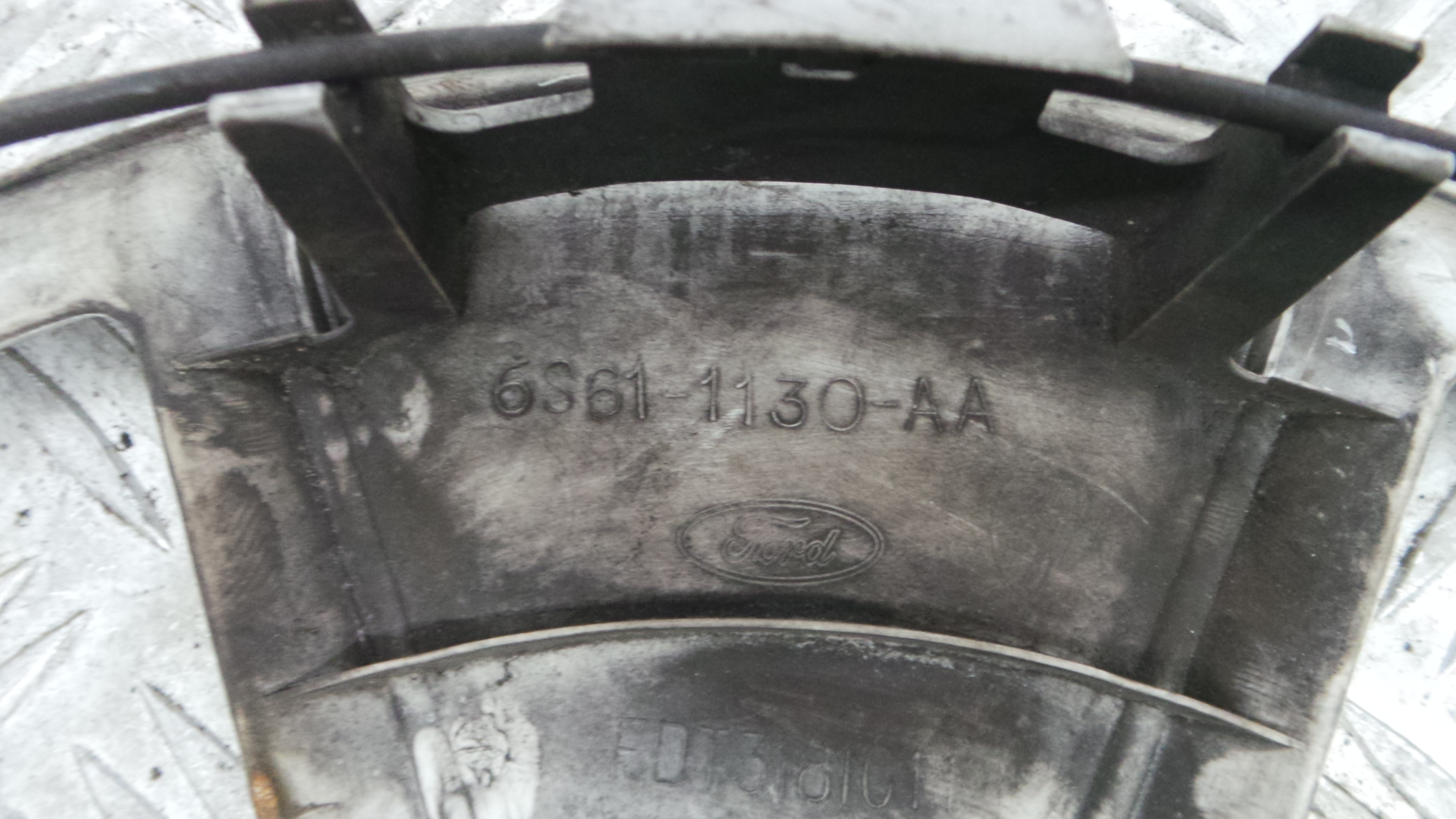 Tampões das rodas 6S61-1130-AA - FORD FIESTA V (JH_, JD_)-33657520