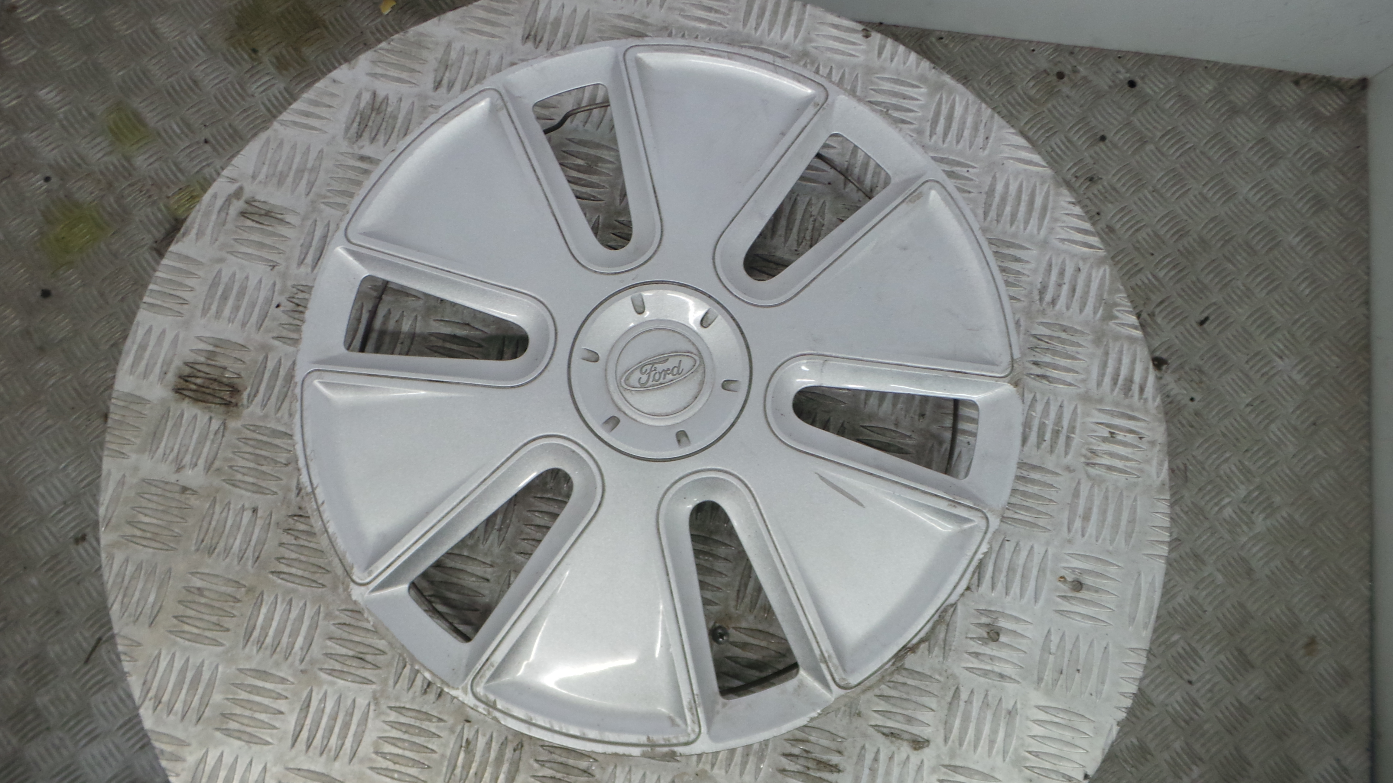 Tampões das rodas 6S61-1130-AA - FORD FIESTA V (JH_, JD_)-33657526