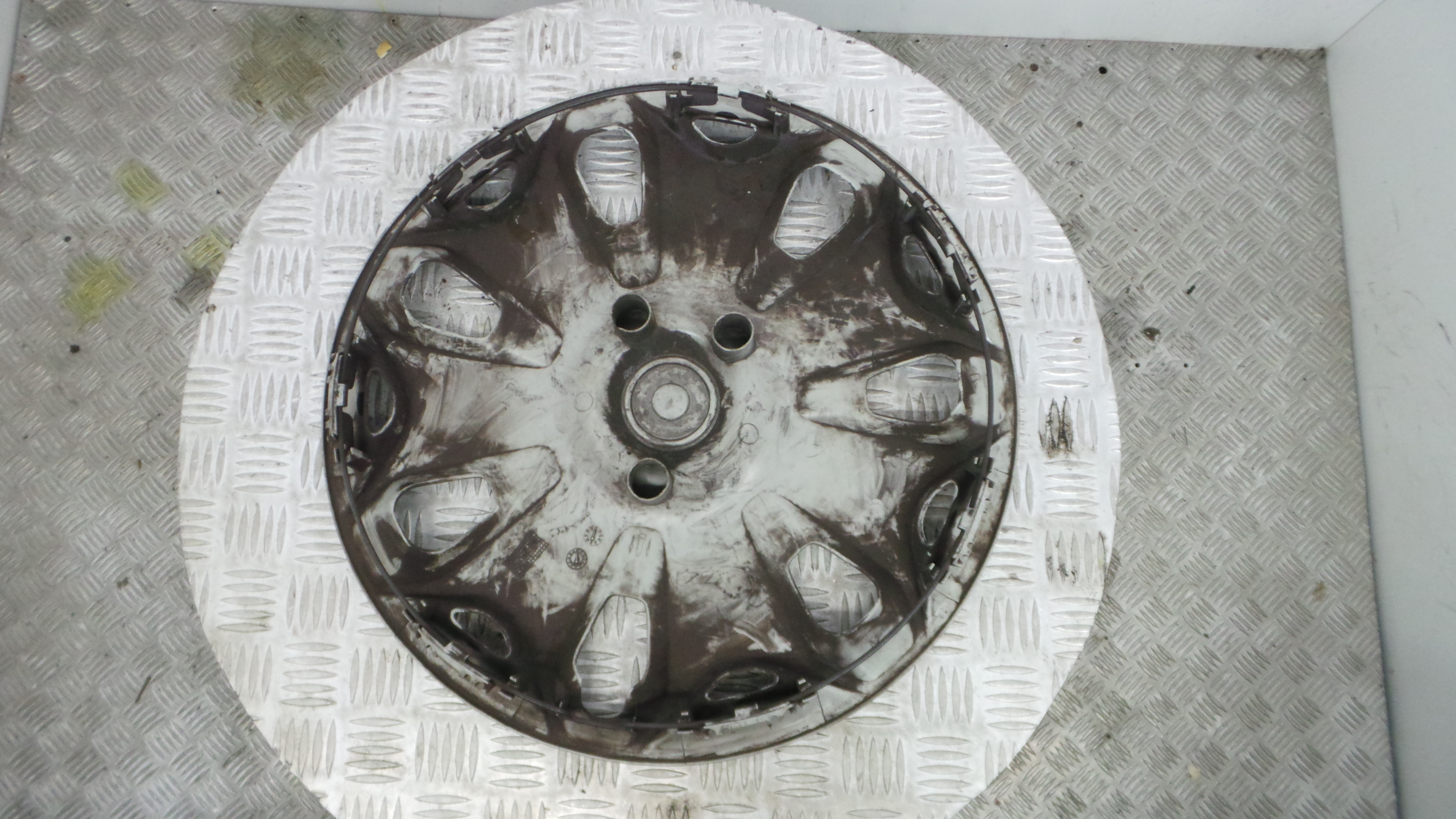 Tampões das rodas DT11-1130-EB - FORD TRANSIT CONNECT (P65_, P70_, P80_)-33657535