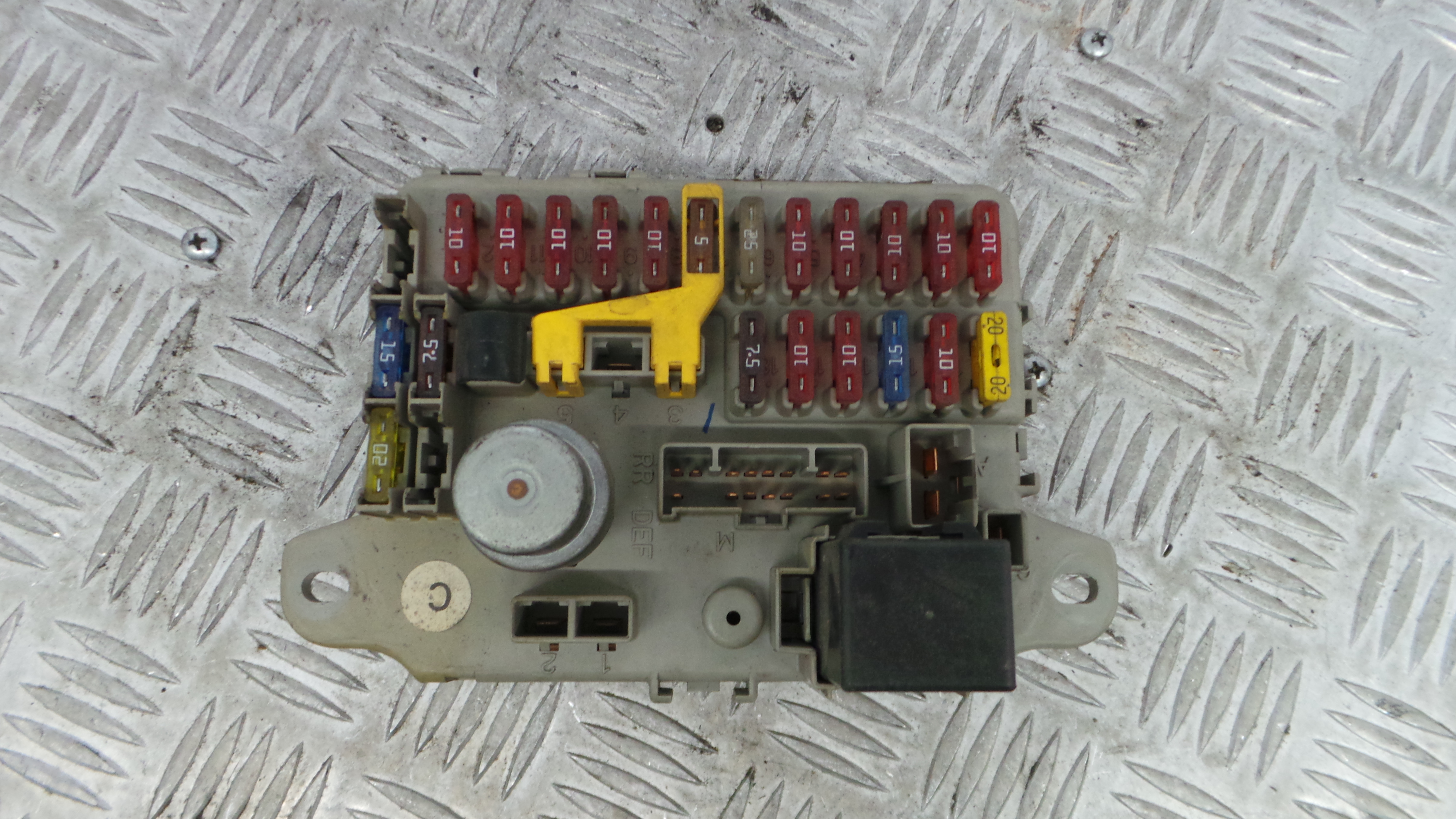 Caixa dos Fusíveis / BSI / UCH / SAM YQE103740 - ROVER 25 I Hatchback (RF)-33657567