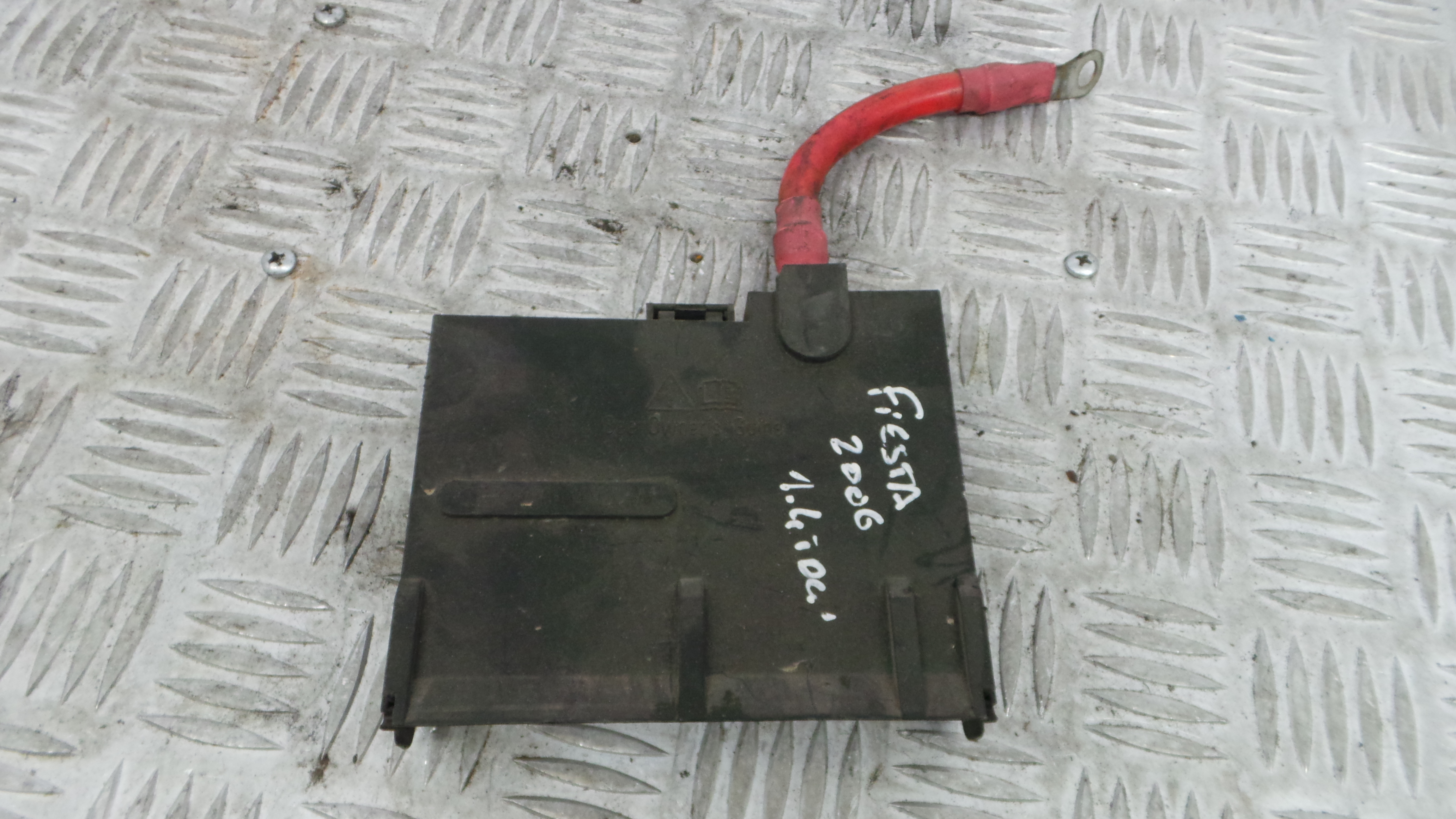 Caixa dos Fusíveis / BSI / UCH / SAM 2S6T-14A076-AA - FORD FIESTA V (JH_, JD_)-33657588 Caixa dos Fusíveis / BSI / UCH / SAM 2S6T-14A076-AA - FORD FIESTA V (JH_, JD_)-33657588