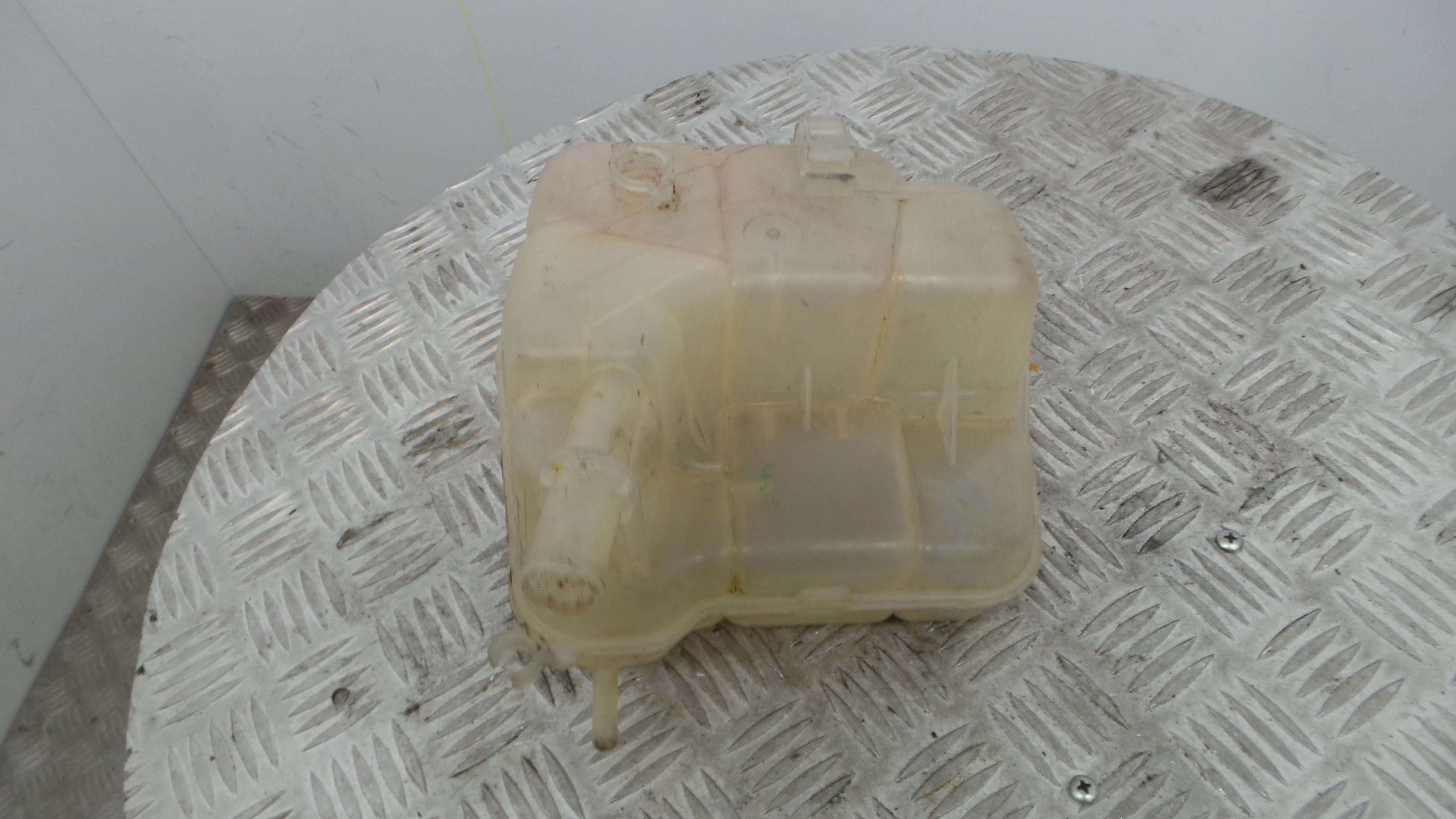 Depósito Água Radiador / Vazo de Expansao 13256823 - OPEL ASTRA H três volumes (A04)-33657614