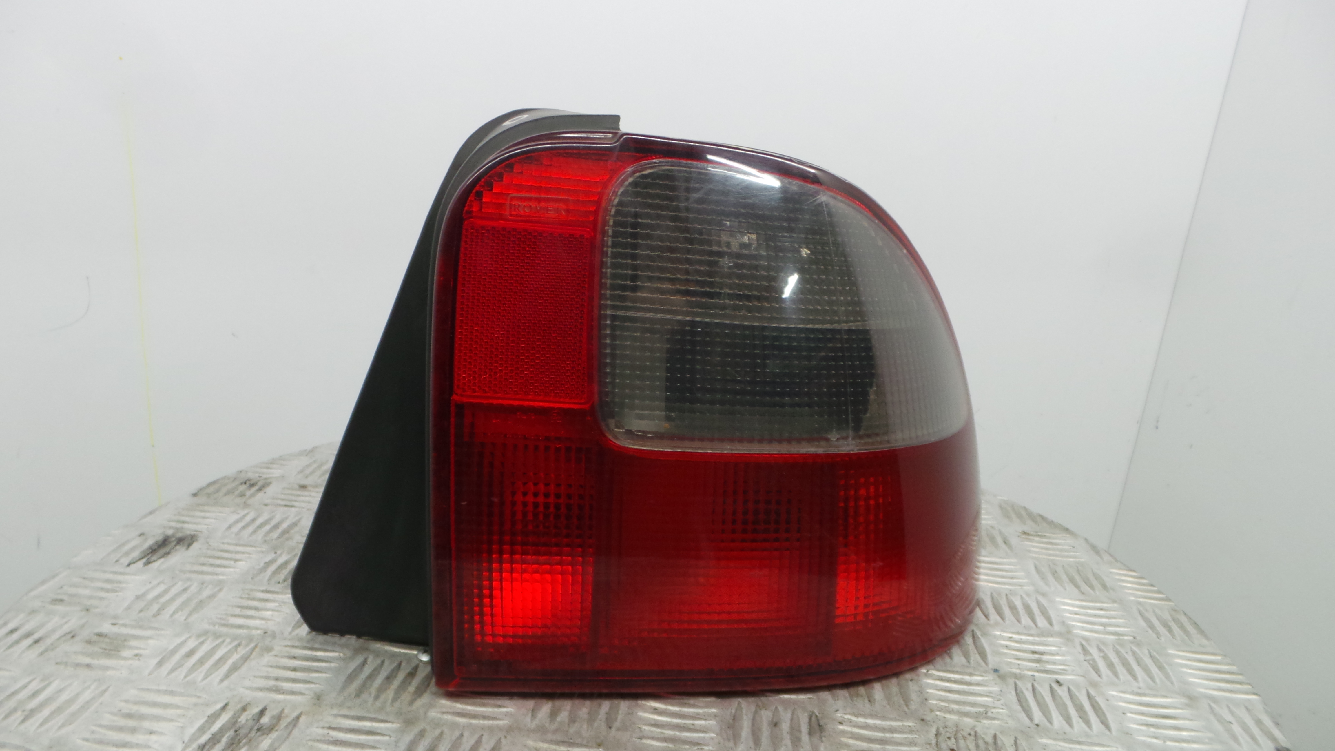 Farolim Stop Dto XFB101040 - ROVER 400 II (RT)-33657766 Farolim Stop Dto XFB101040 - ROVER 400 II (RT)-33657766