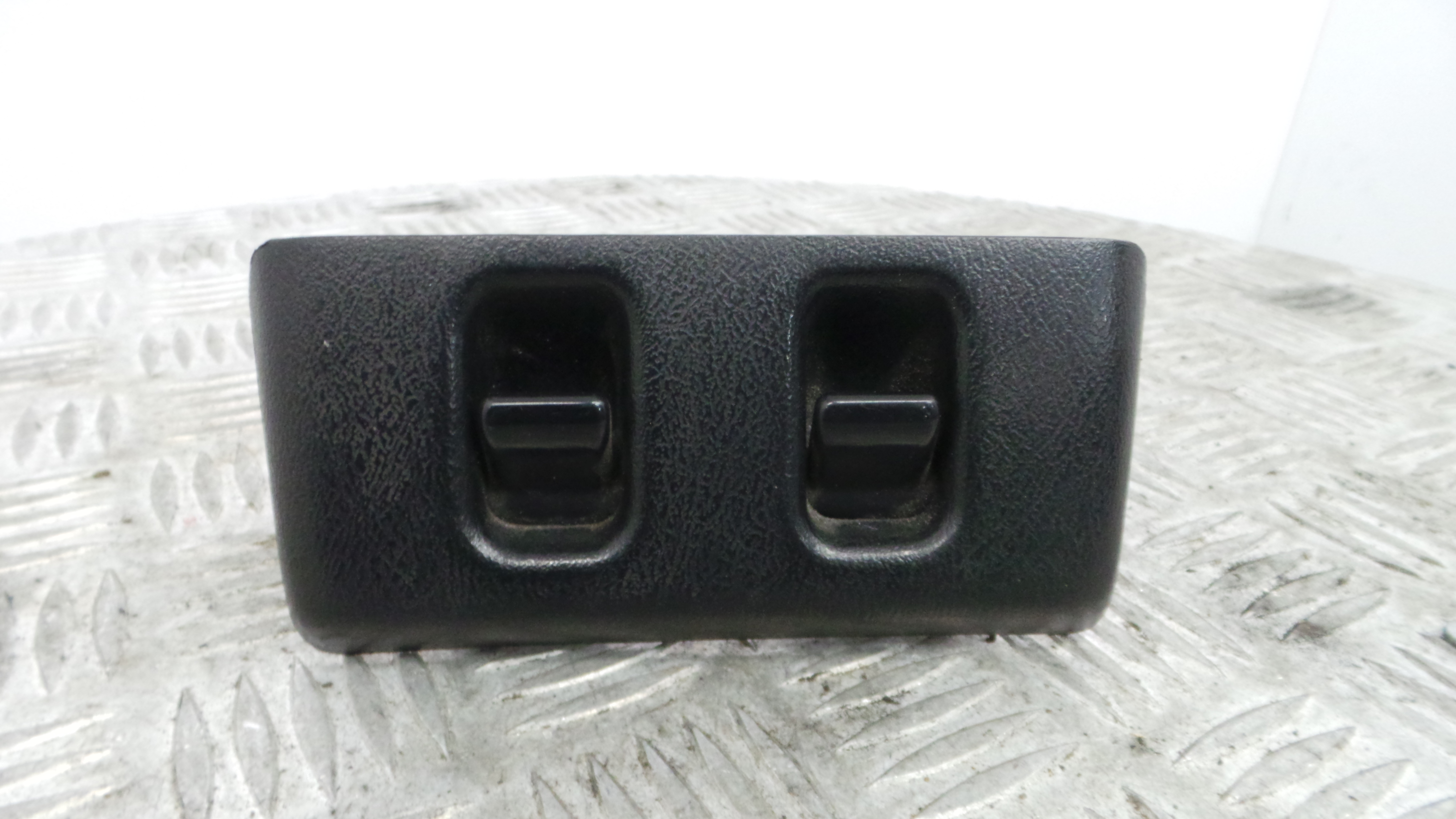 Interruptor / Comando Elevador Vidro Frente Esq  FHR100210XXX - ROVER 25 I Hatchback (RF)-33657891