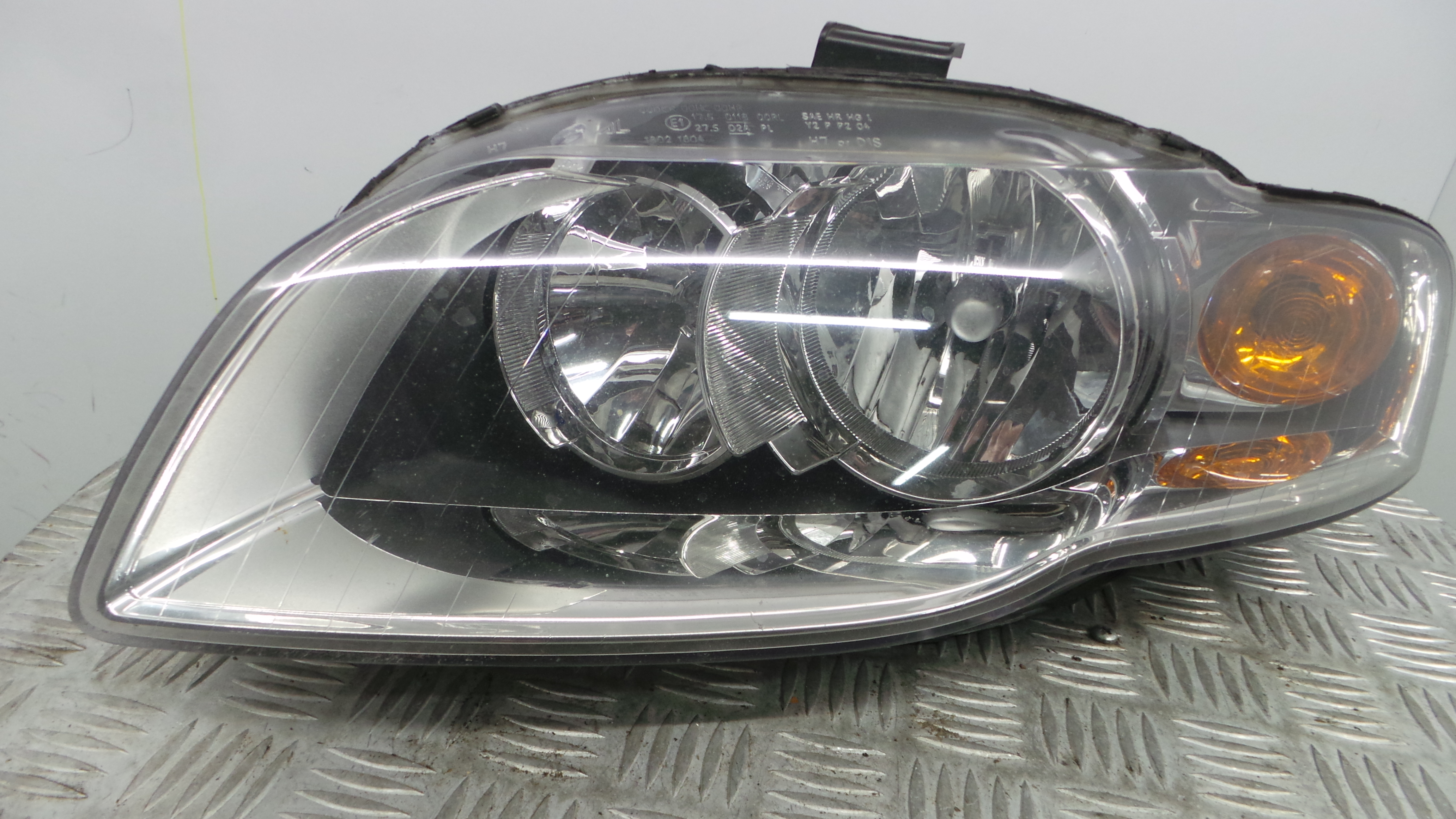 Ótica Esq 8E0941003AJ - AUDI A4 B7 (8EC)-33658137 Ótica Esq 8E0941003AJ - AUDI A4 B7 (8EC)-33658137