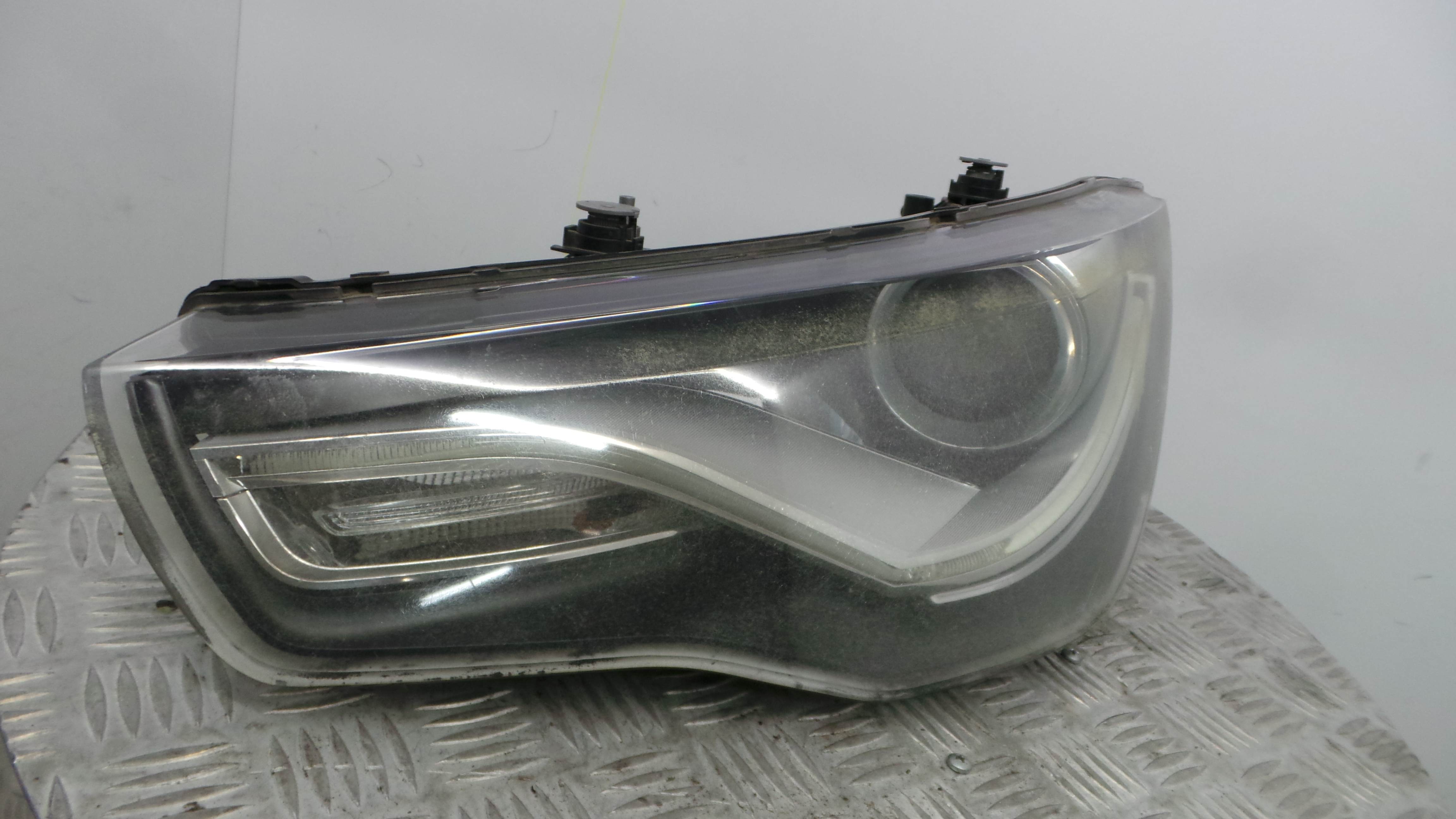 Ótica Esq 8X0941003M - AUDI A1 (8X1, 8XK)-33658213 Ótica Esq 8X0941003M - AUDI A1 (8X1, 8XK)-33658213