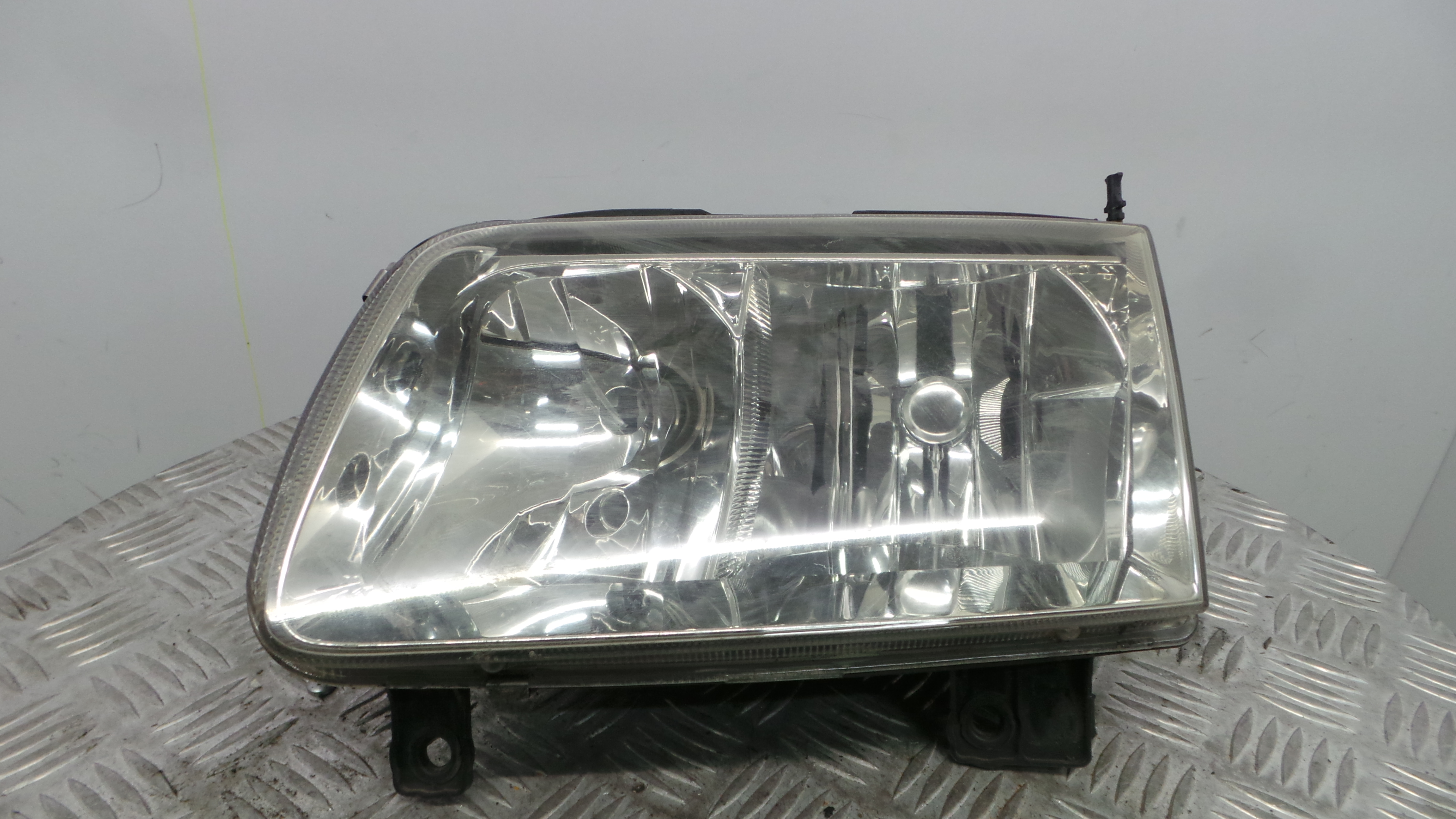 Ótica Esq 6N1941017AA - VW POLO (9N_, 9A_)-33658238