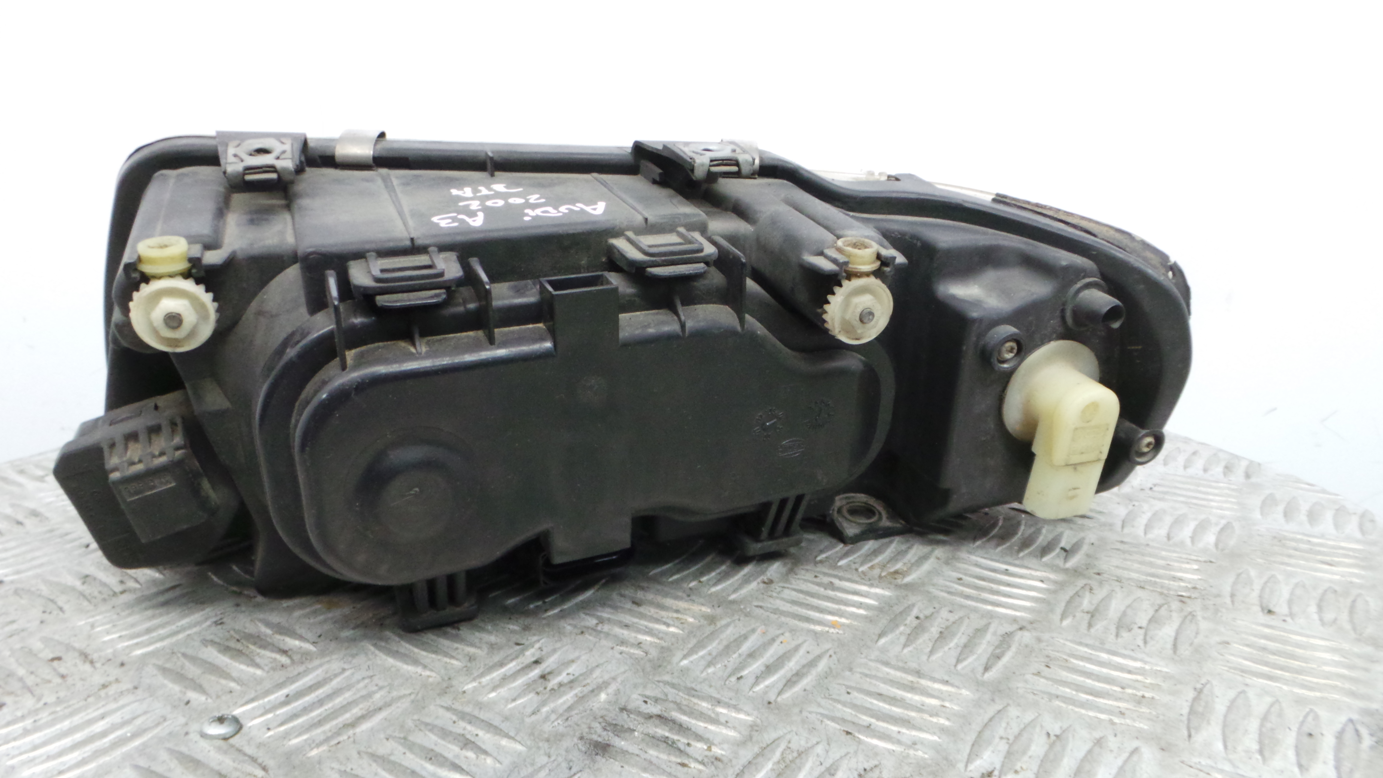 Ótica Dto 15389600 - AUDI A3 (8L1)-33658246