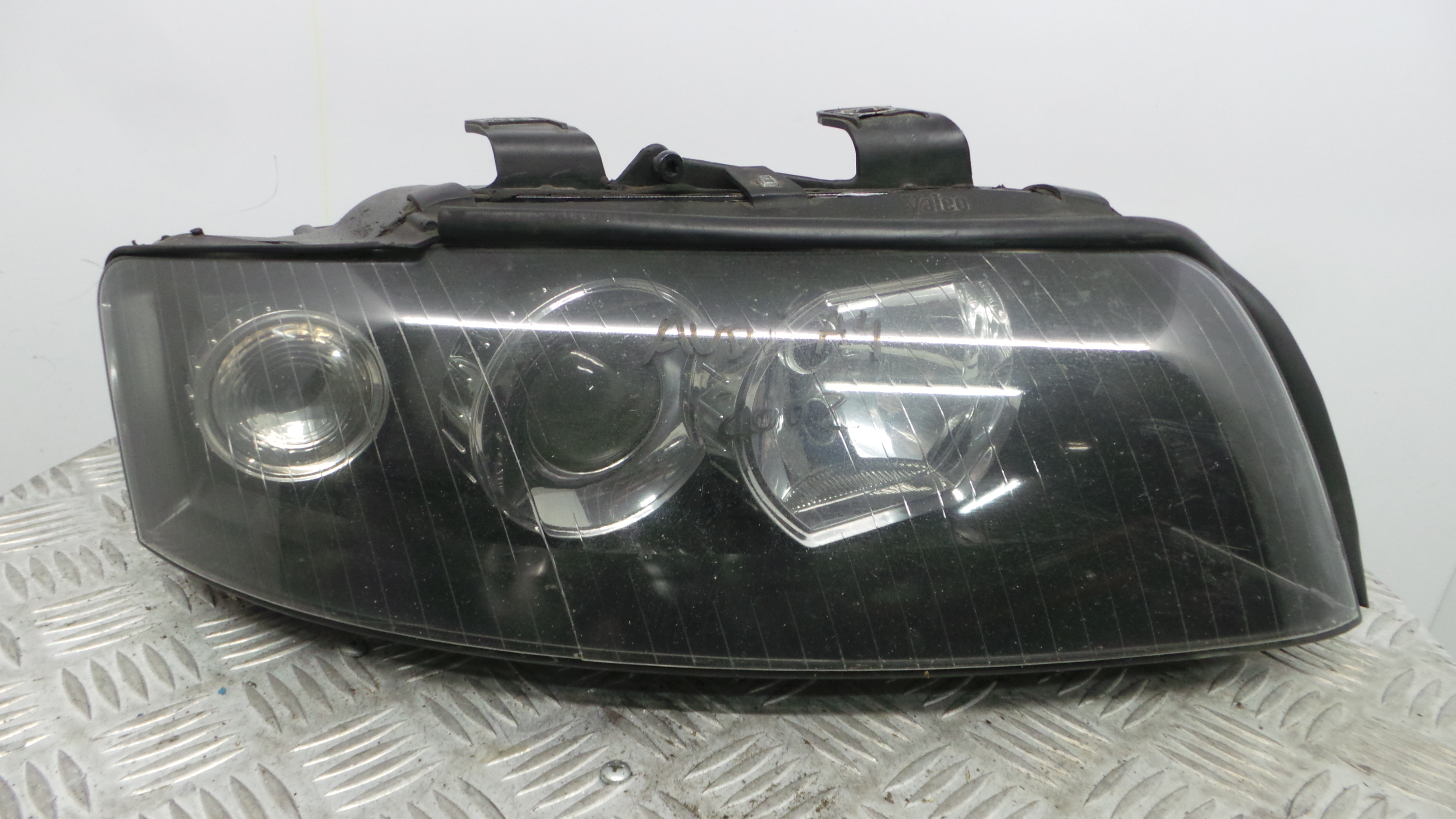 Ótica Dto 8E0941030C - AUDI A4 B6 (8E2)-33658257 Ótica Dto 8E0941030C - AUDI A4 B6 (8E2)-33658257