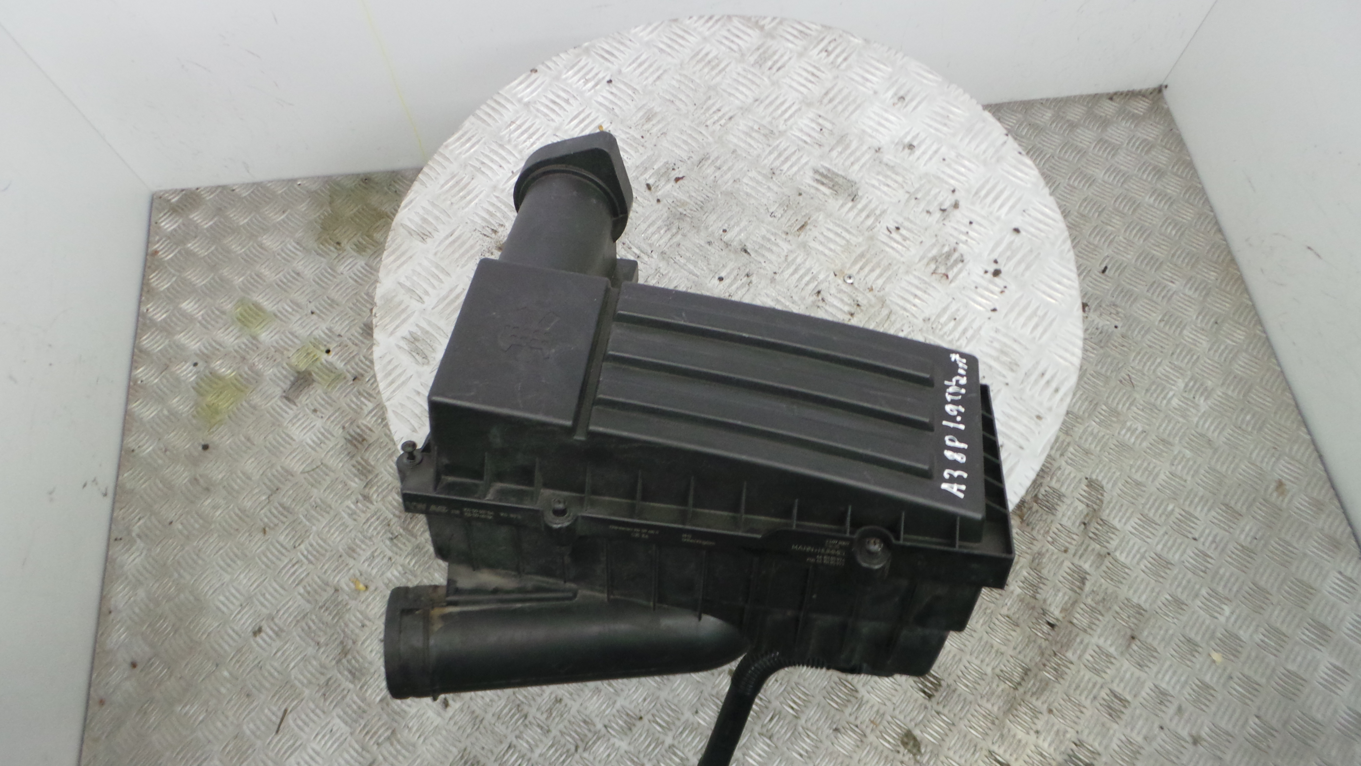 Caixa Filtro de Ar  3C0129607BA - AUDI A3 (8P1)-33658406