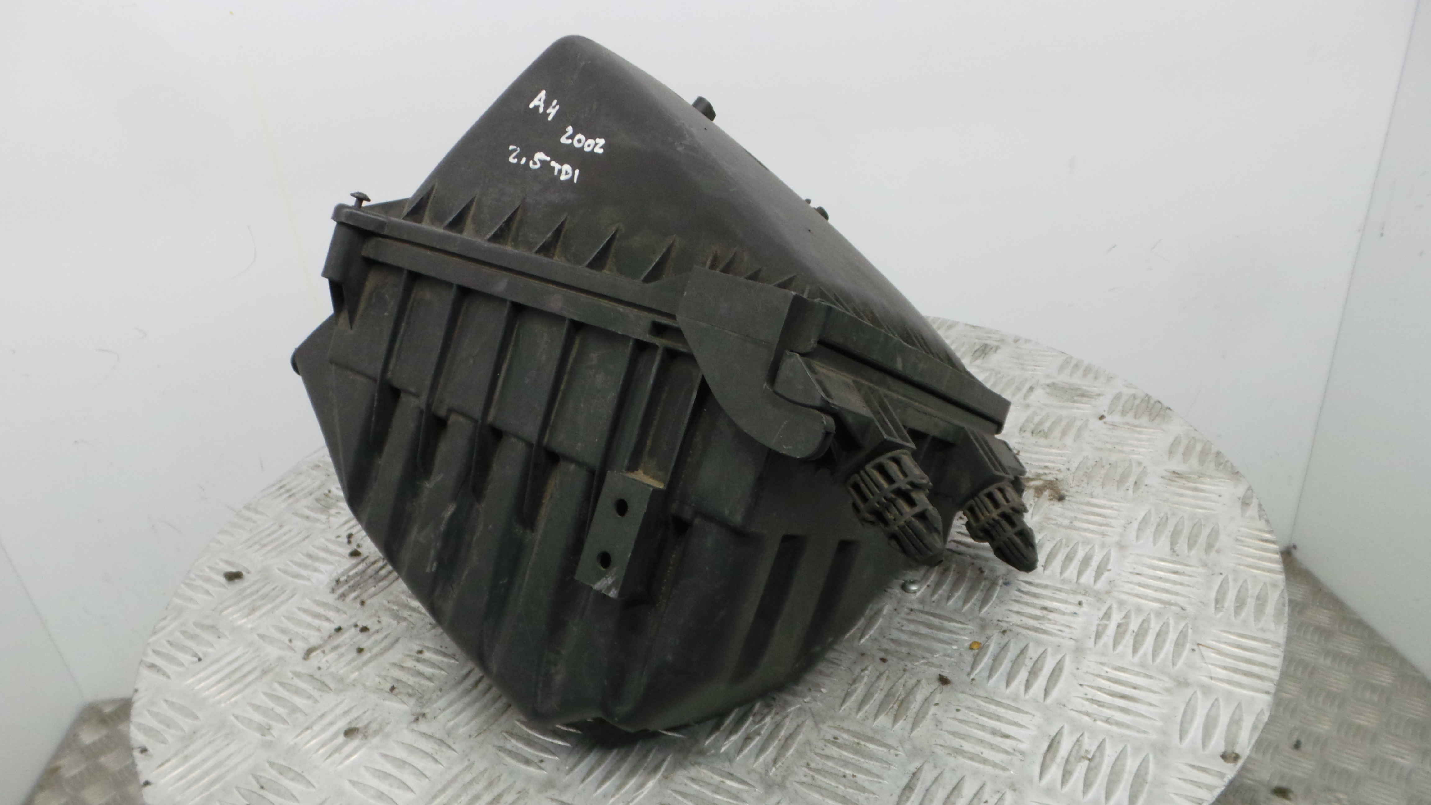 Caixa Filtro de Ar 059133835A - AUDI A4 B6 (8E2)-33658453