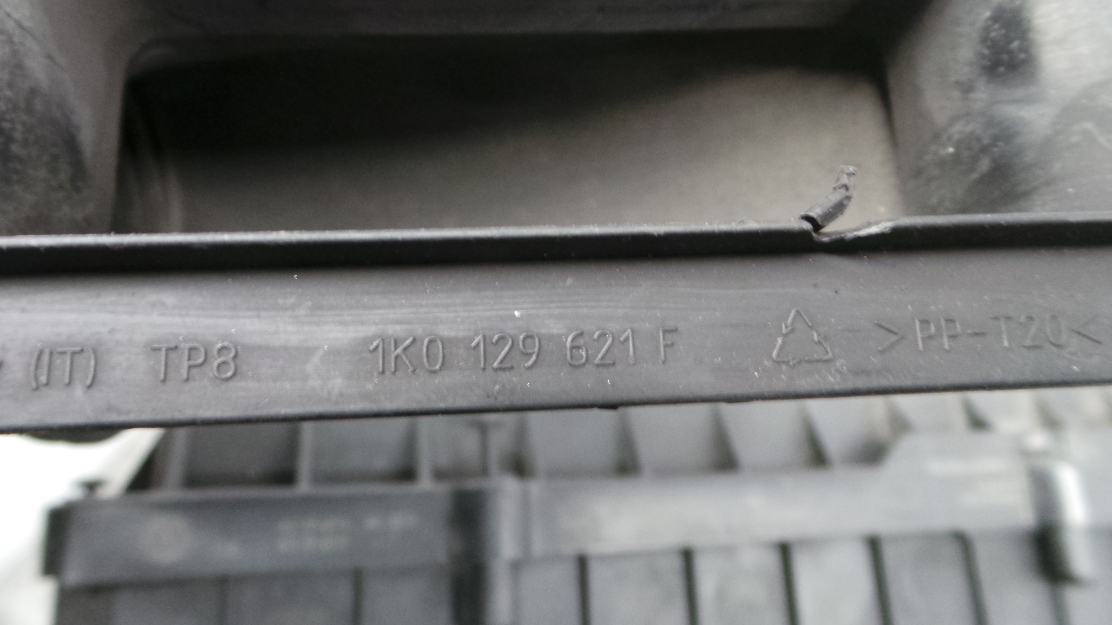 Caixa Filtro de Ar 1K0129607K - VW TOURAN (1T1, 1T2)-33658460