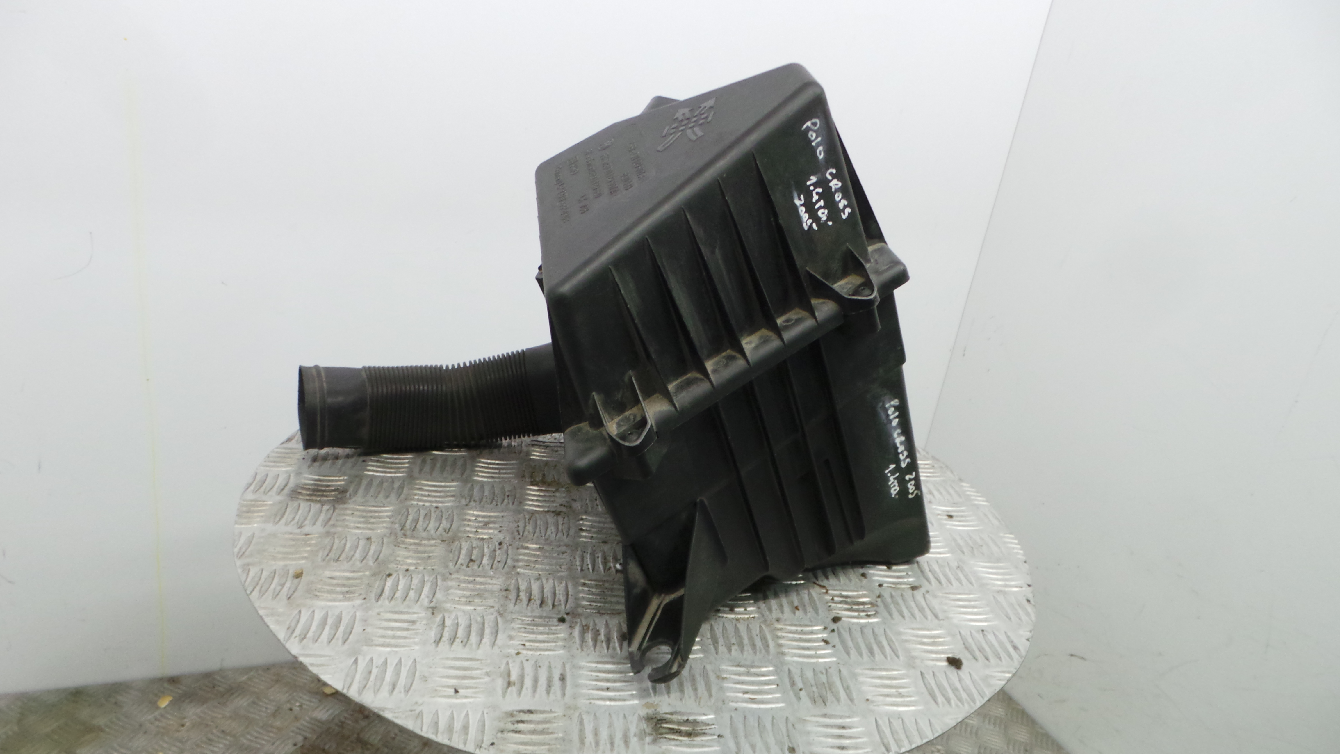 Caixa Filtro de Ar 6Q0129601AR - VW POLO (9N_, 9A_)-33658482