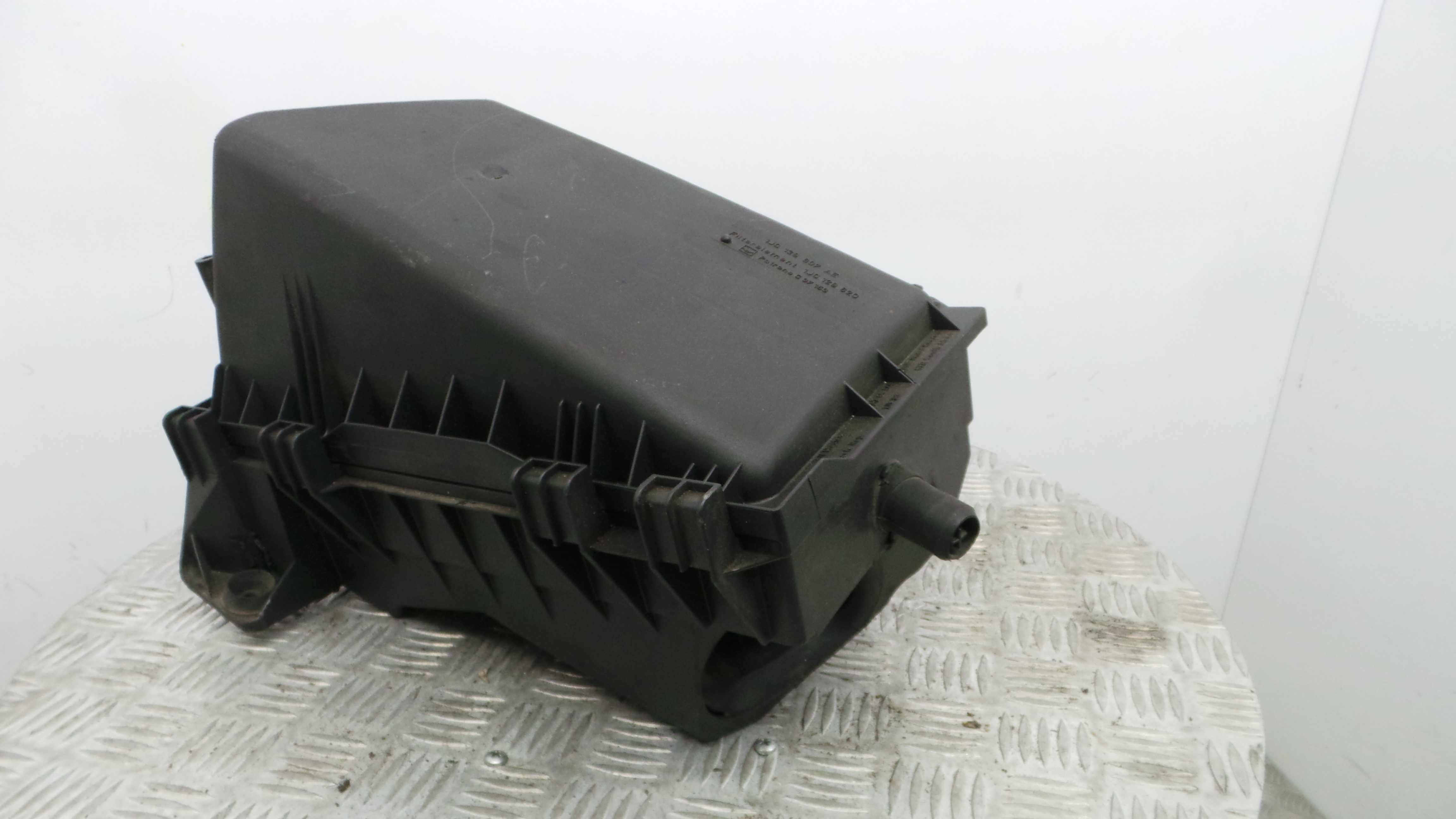 Caixa Filtro de Ar 1J0129607AE - SKODA OCTAVIA I (1U2)-33658532