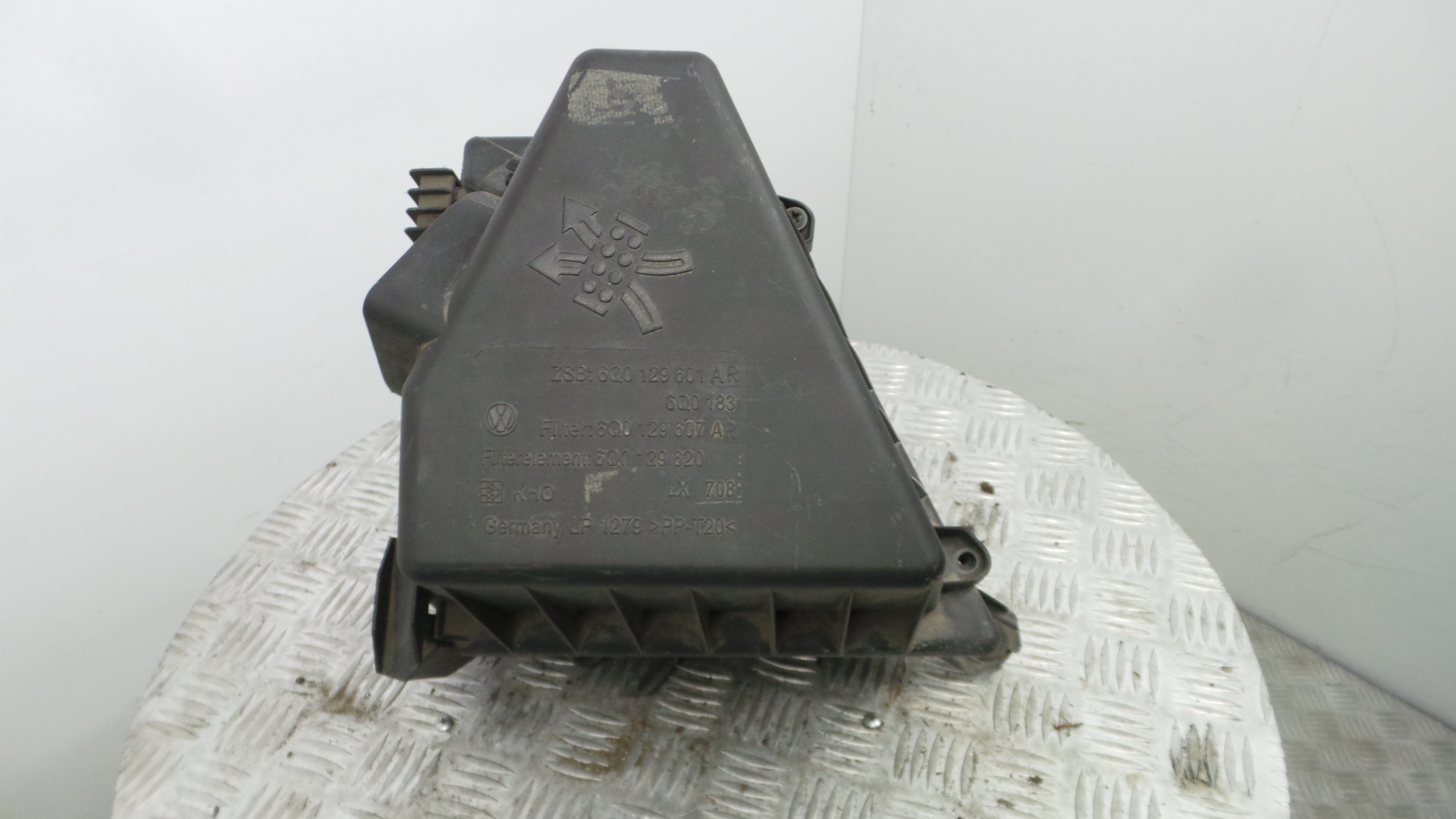 Caixa Filtro de Ar 6Q0129601AR - SEAT IBIZA IV (6J5, 6P1), IBIZA Mk IV (6J5, 6P1)-33658536