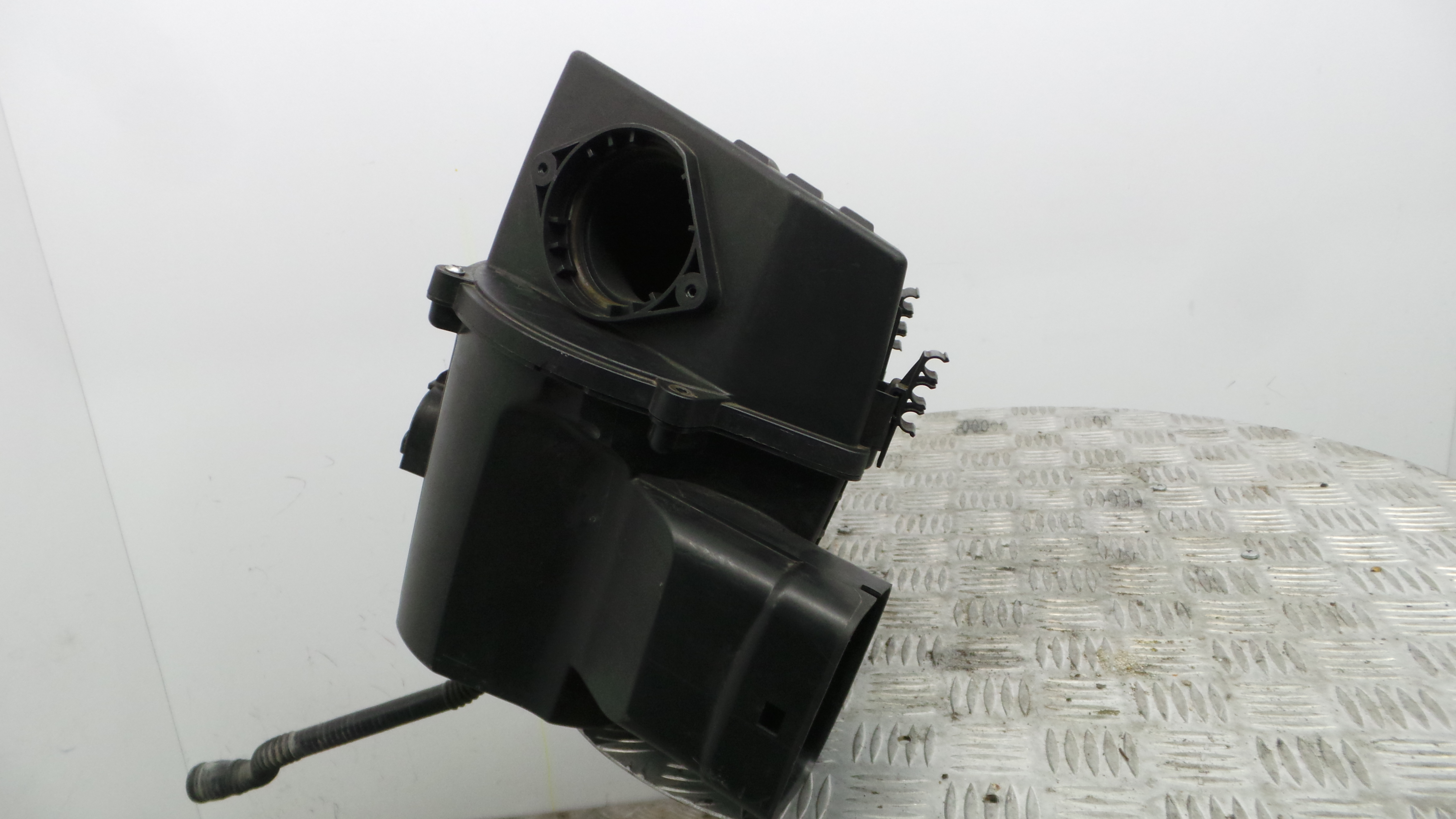 Caixa Filtro de Ar  6R0129601C - SEAT IBIZA IV (6J5, 6P1), IBIZA Mk IV (6J5, 6P1)-33658566