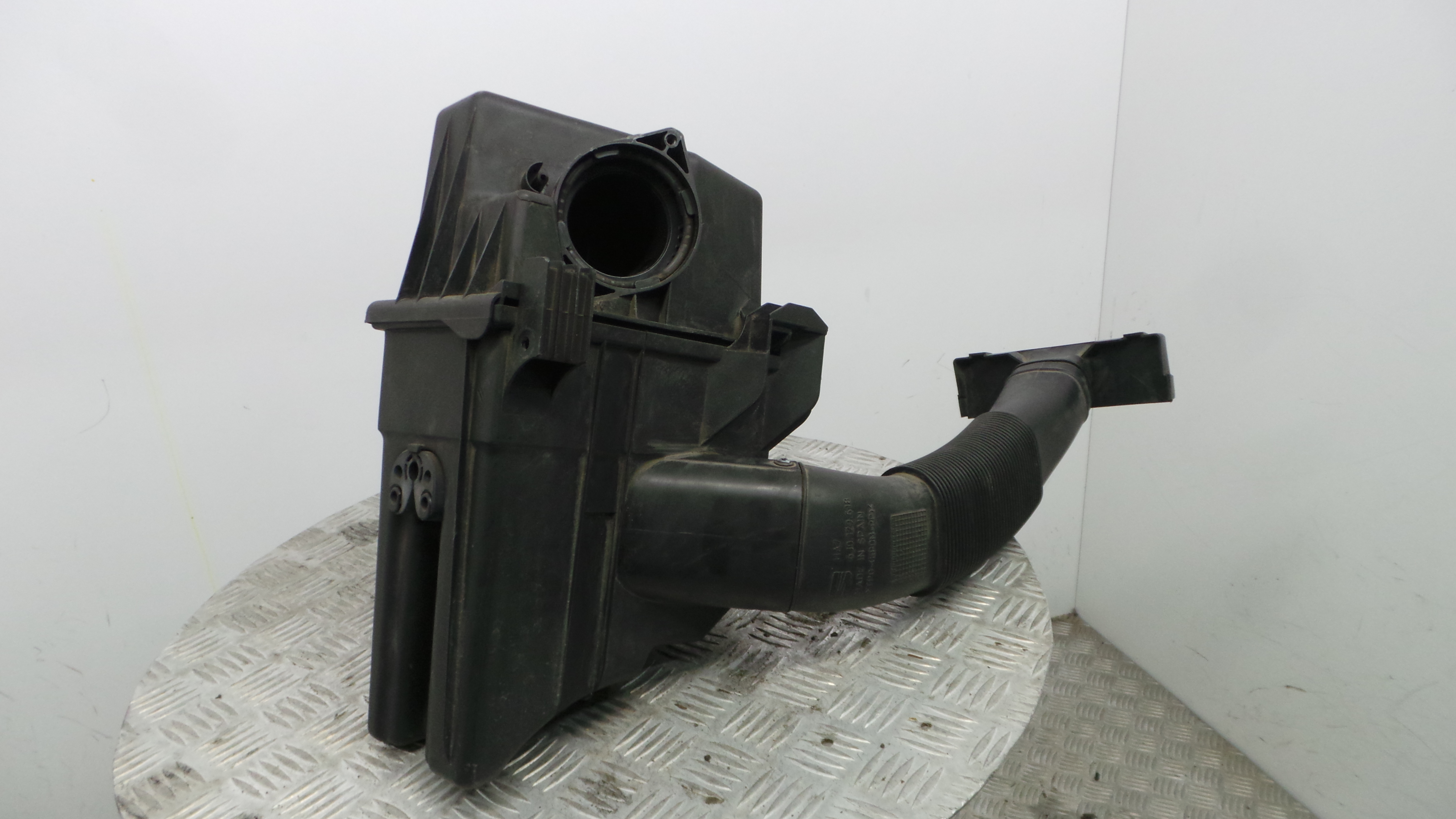 Caixa Filtro de Ar  6Q0129601AR - SEAT IBIZA IV (6J5, 6P1), IBIZA Mk IV (6J5, 6P1)-33658569