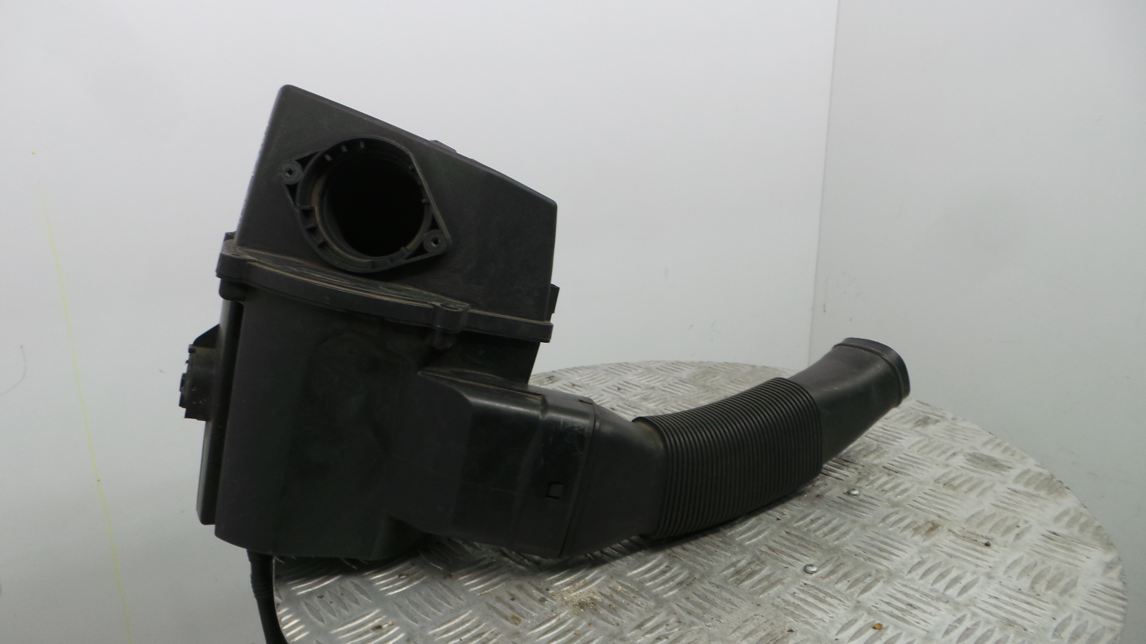 Caixa Filtro de Ar  6R0129601C - SEAT IBIZA IV (6J5, 6P1), IBIZA Mk IV (6J5, 6P1)-33658583