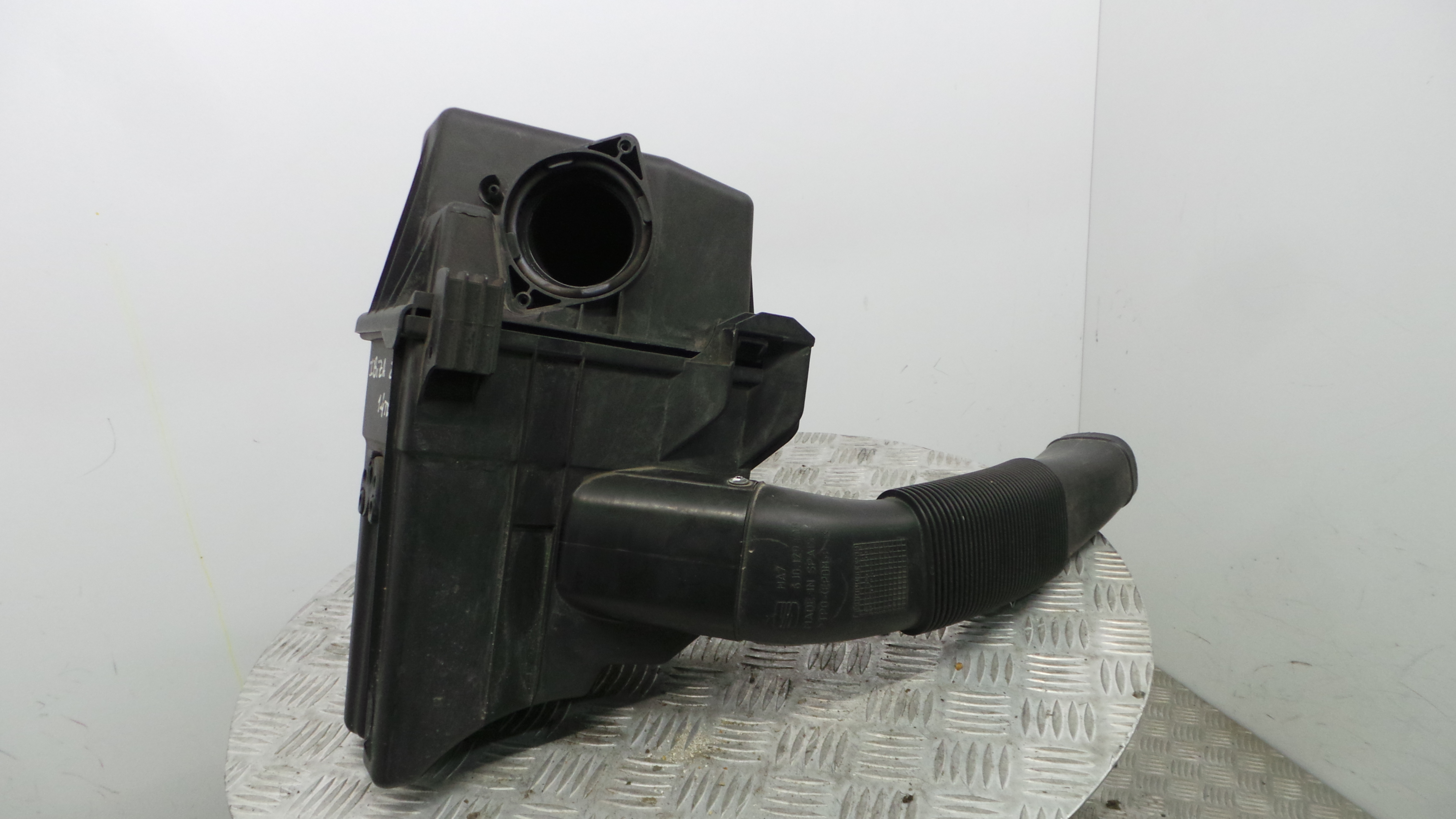 Caixa Filtro de Ar  6Q0129601AR - SEAT IBIZA IV (6J5, 6P1), IBIZA Mk IV (6J5, 6P1)-33658591