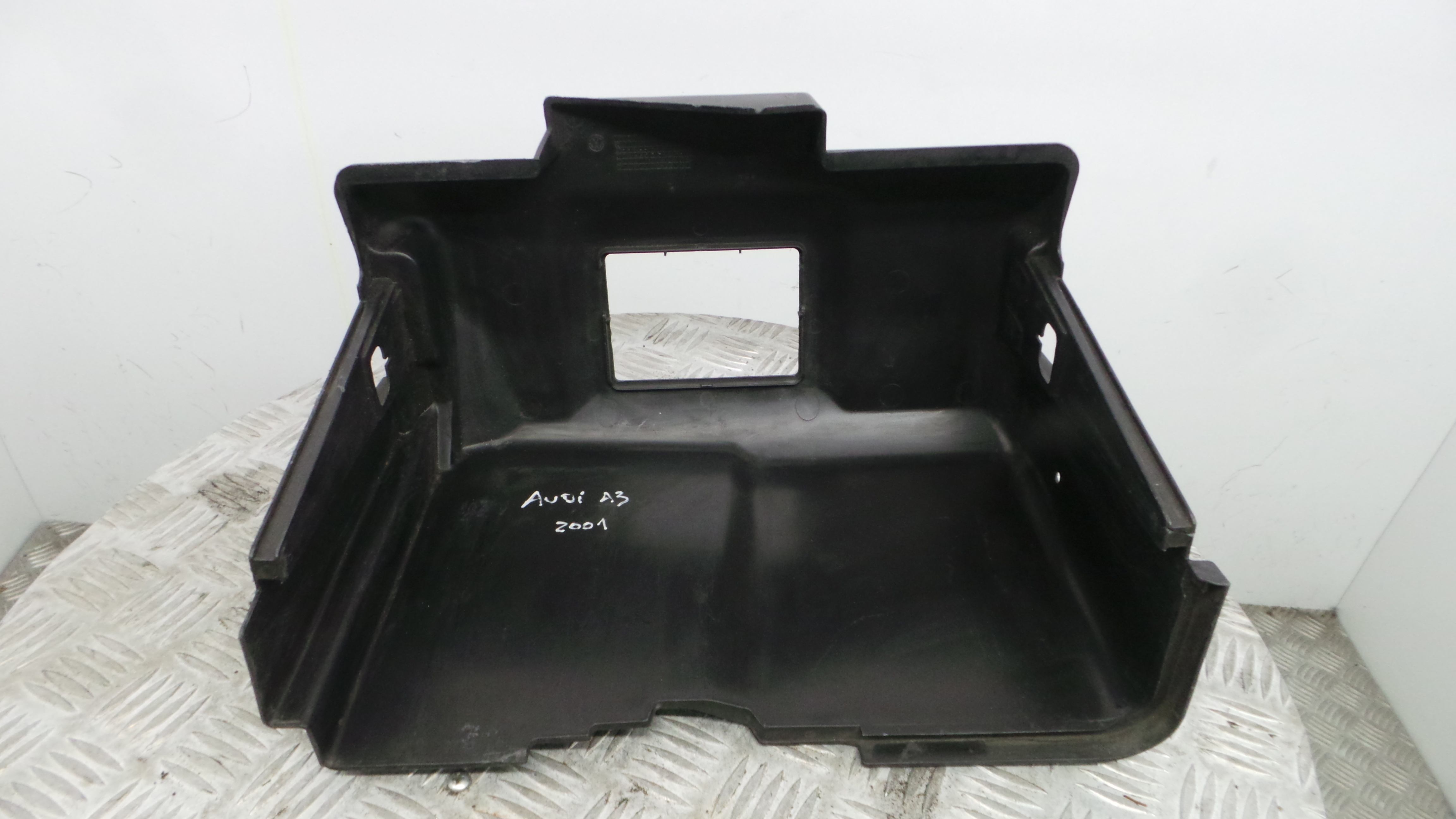 Tampa da Bateria 1J0915435B - AUDI A3 (8L1)-33659077