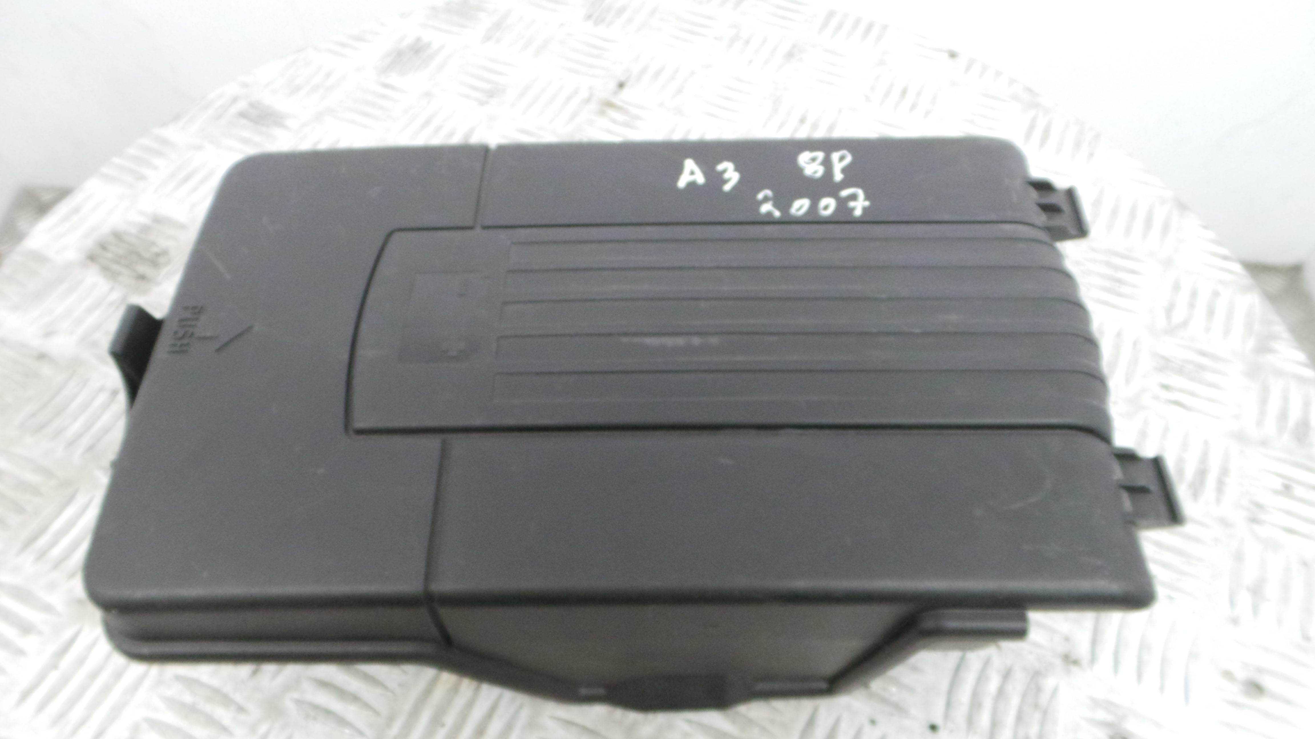 Tampa da Bateria 1K0915443C - AUDI A3 (8P1)-33659162