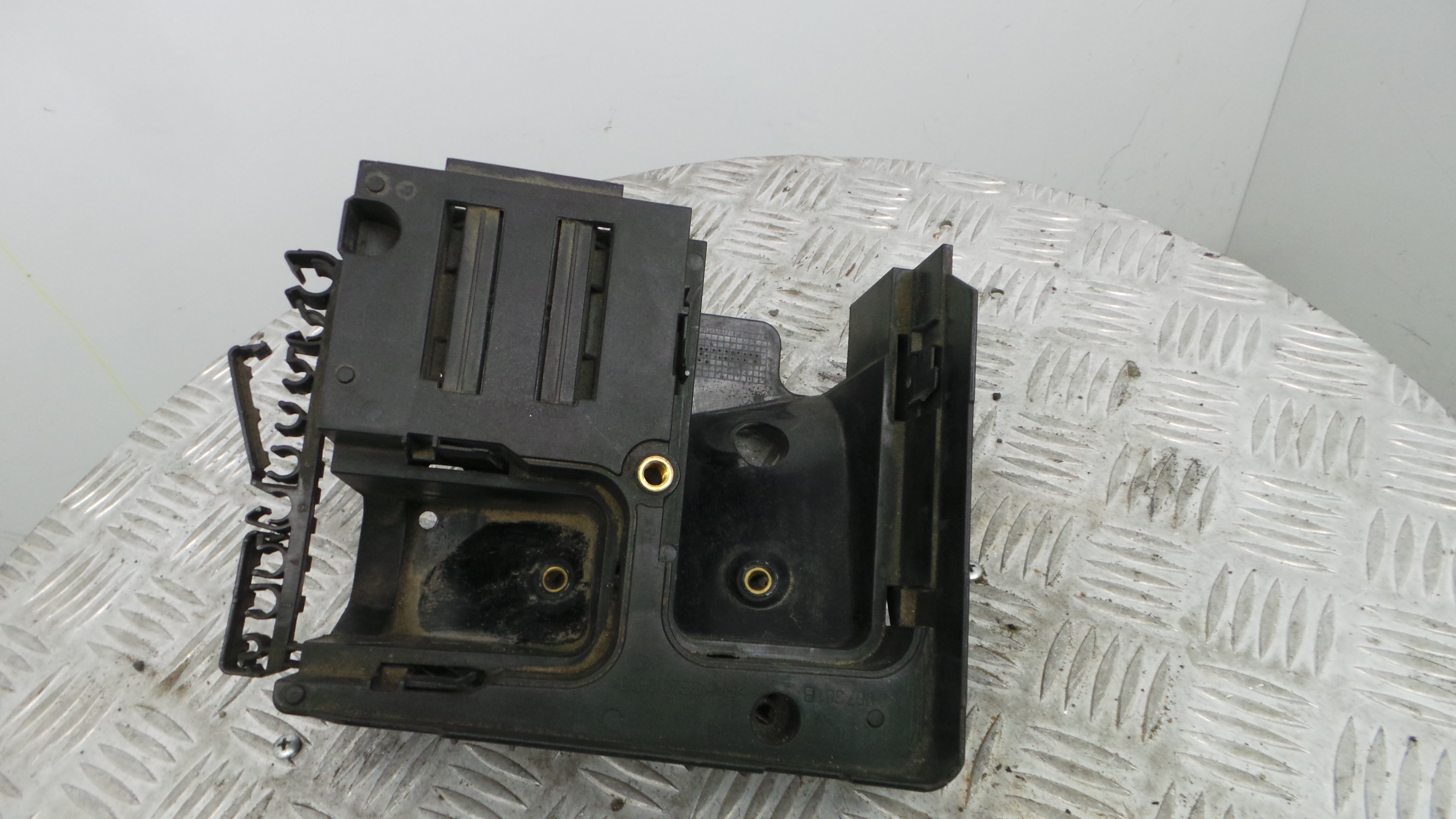 Caixa de Fusiveis 1K0907361B - VW PASSAT B6 (3C2)-33659182 Caixa de Fusiveis 1K0907361B - VW PASSAT B6 (3C2)-33659182