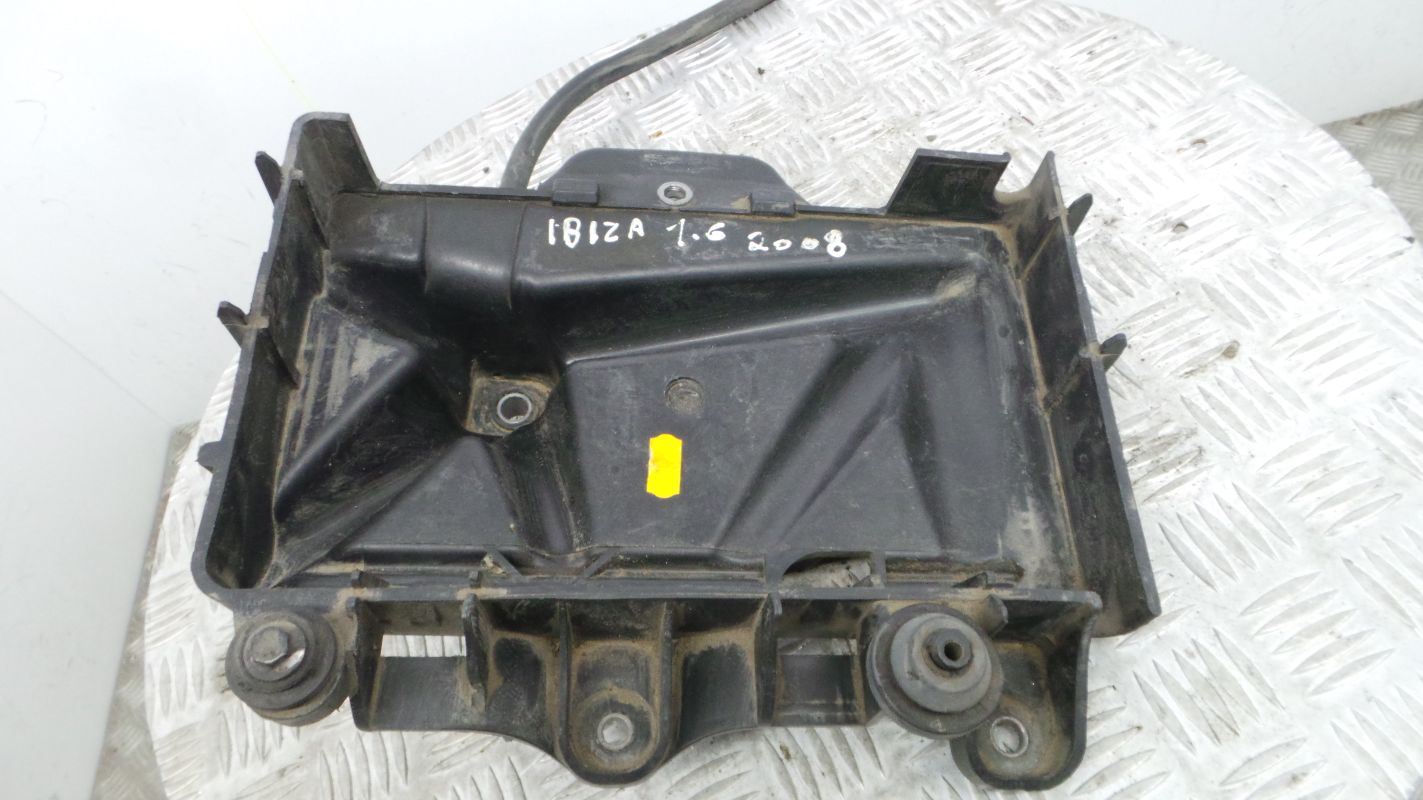 Base da Bateria 6Q0915331D - SEAT IBIZA IV (6J5, 6P1), IBIZA Mk IV (6J5, 6P1)-33659270