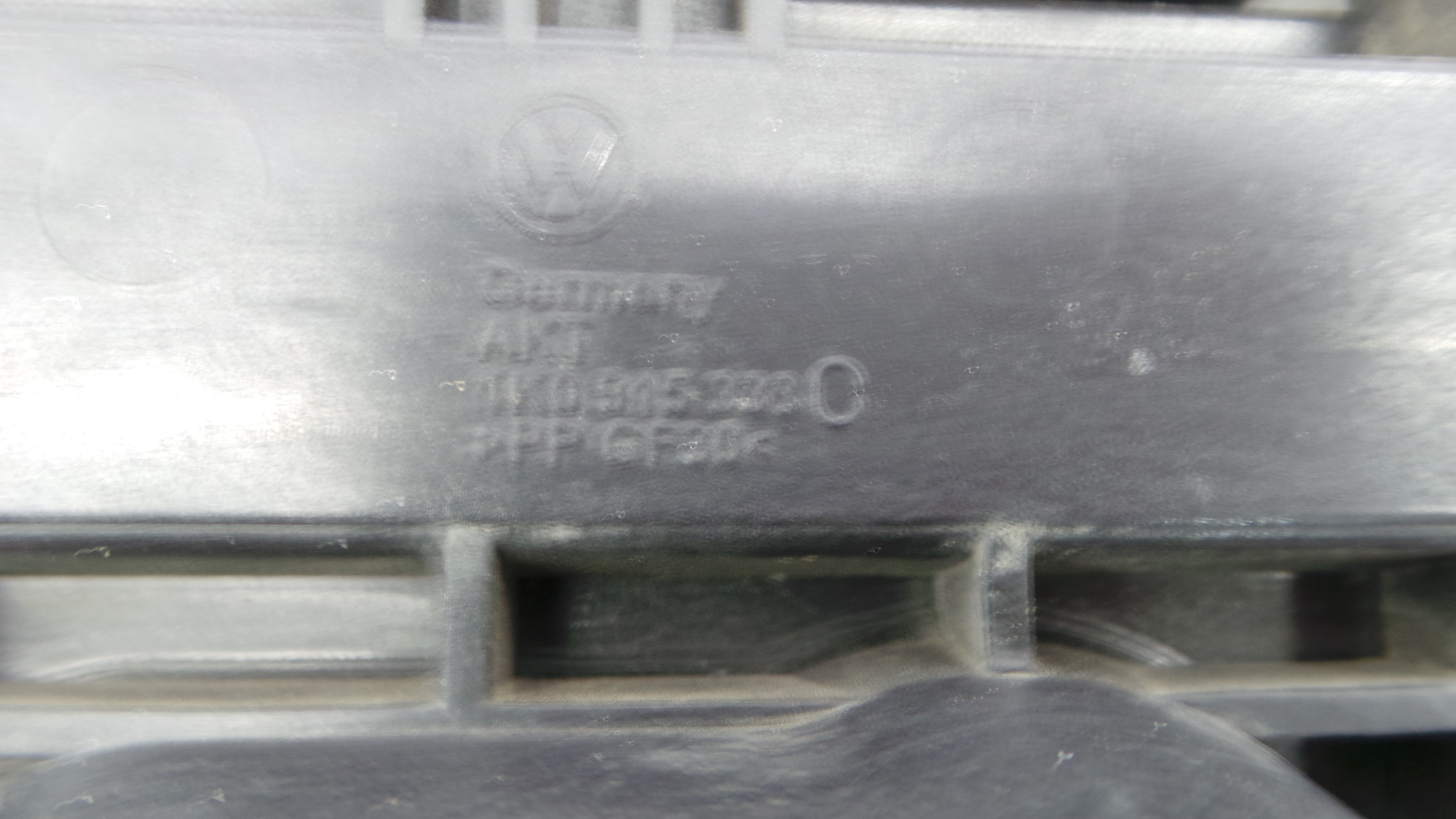 Base da Bateria 1K0915333C - VW GOLF V (1K1)-33659276