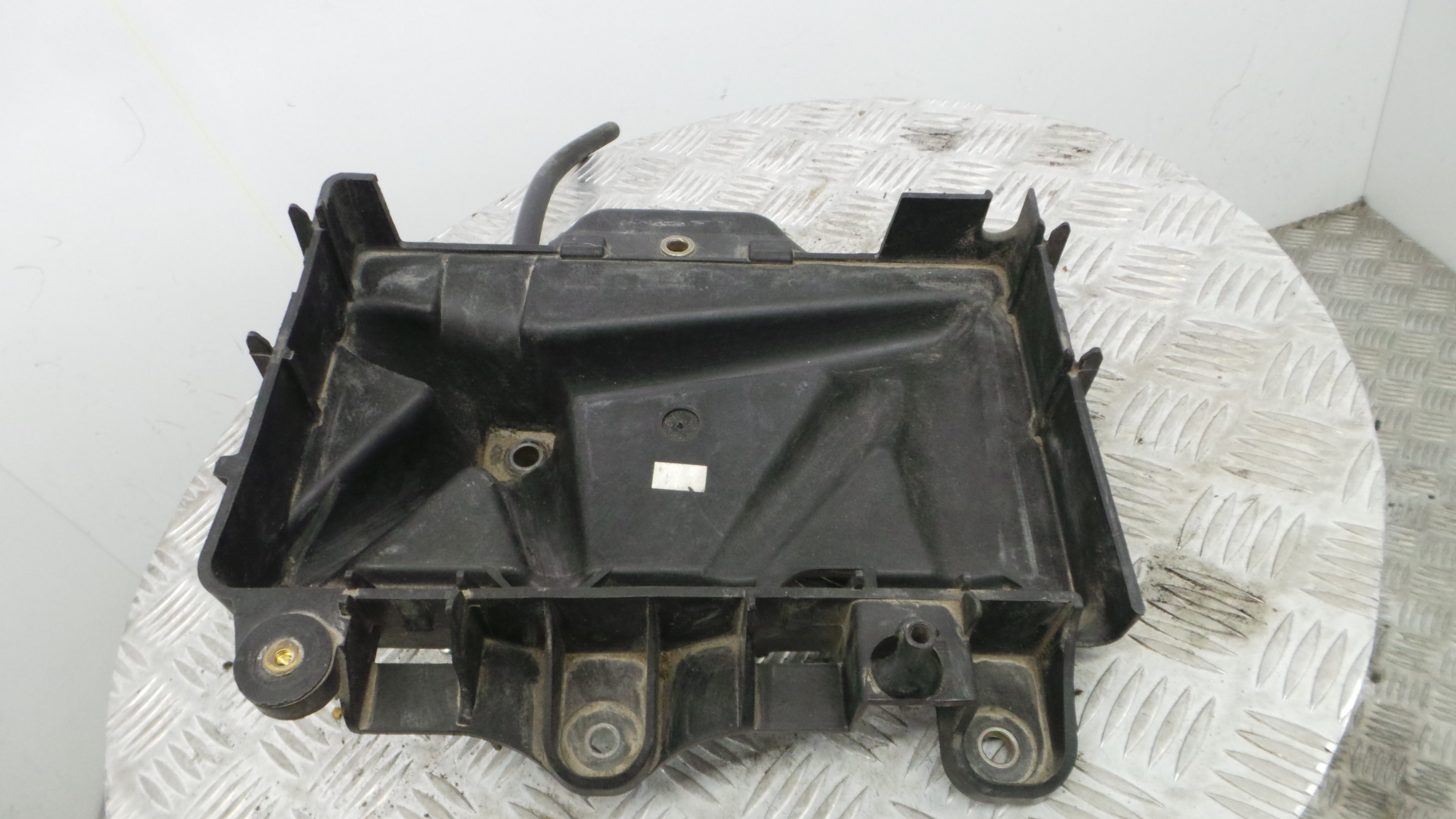 Base da Bateria 6Q0915331D - VW POLO (9N_, 9A_)-33659291 Base da Bateria 6Q0915331D - VW POLO (9N_, 9A_)-33659291