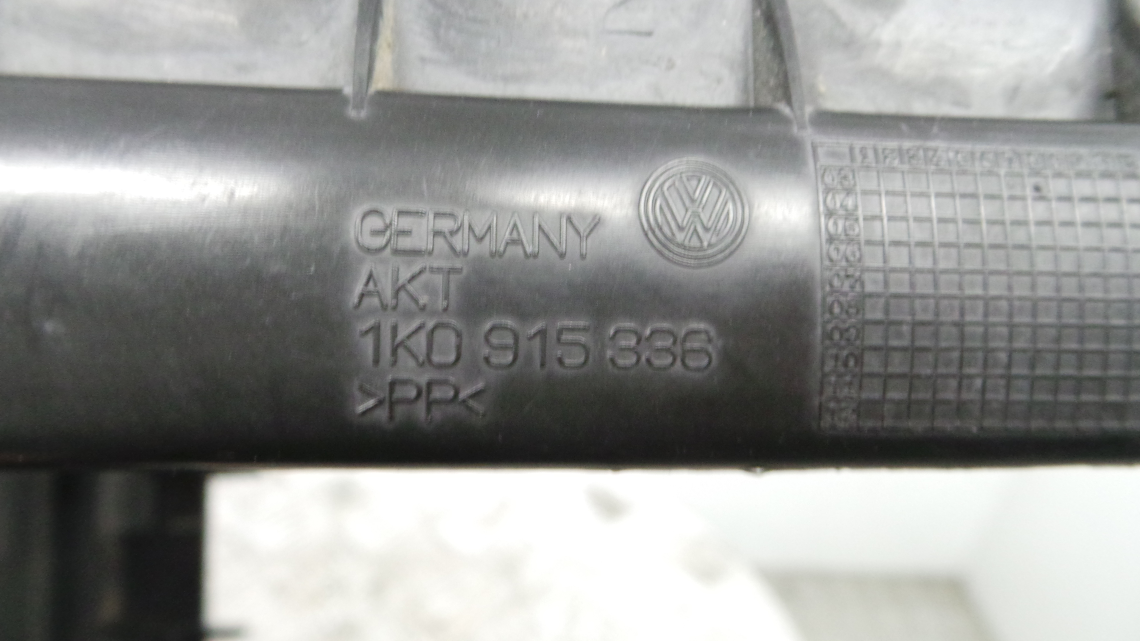 Base da Bateria 1K0915333B - AUDI A3 (8P1)-33659297