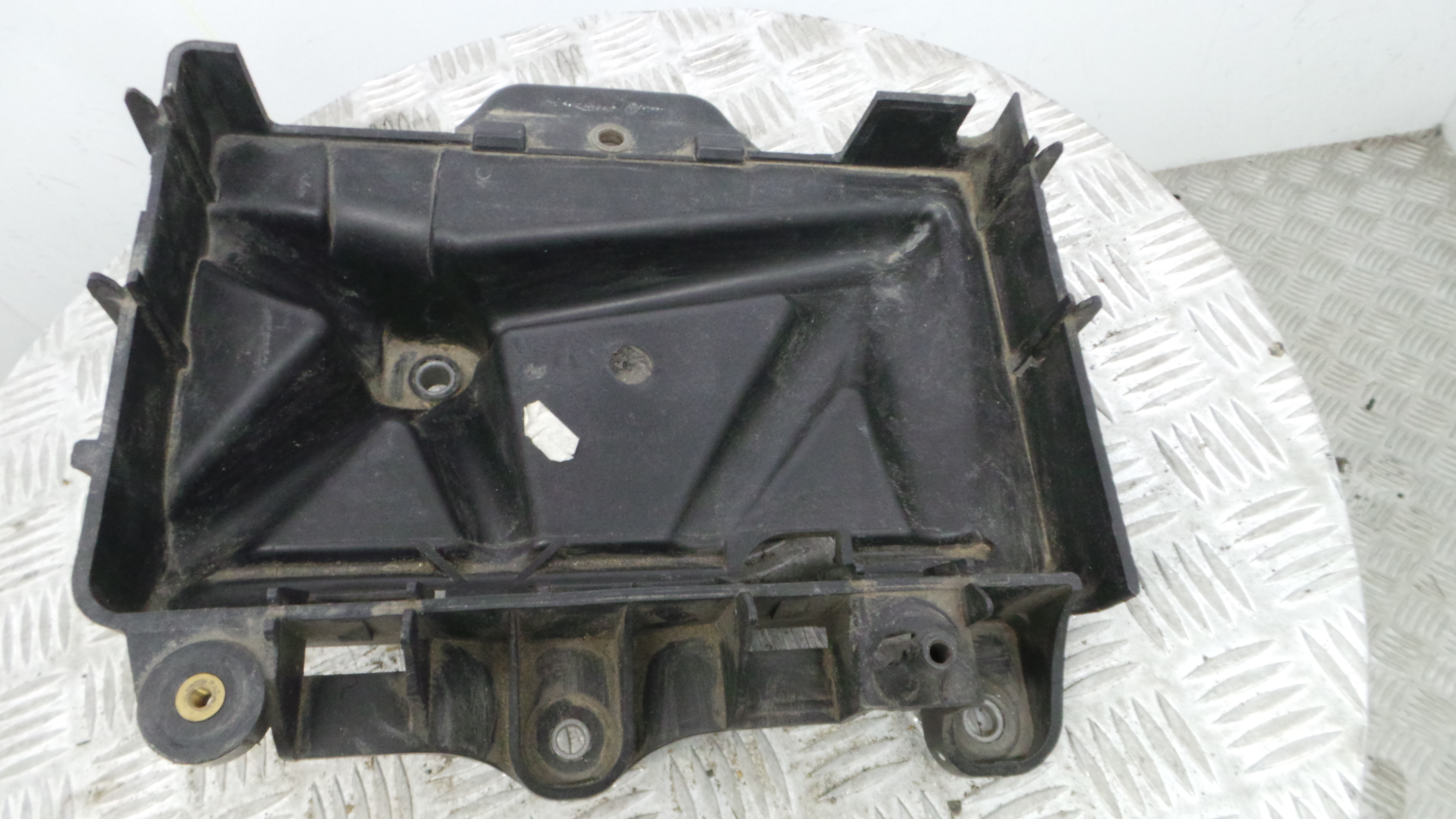 Base da Bateria 6Q0915331D - SEAT IBIZA III (6L1), IBIZA Mk III (6L1)-33659312