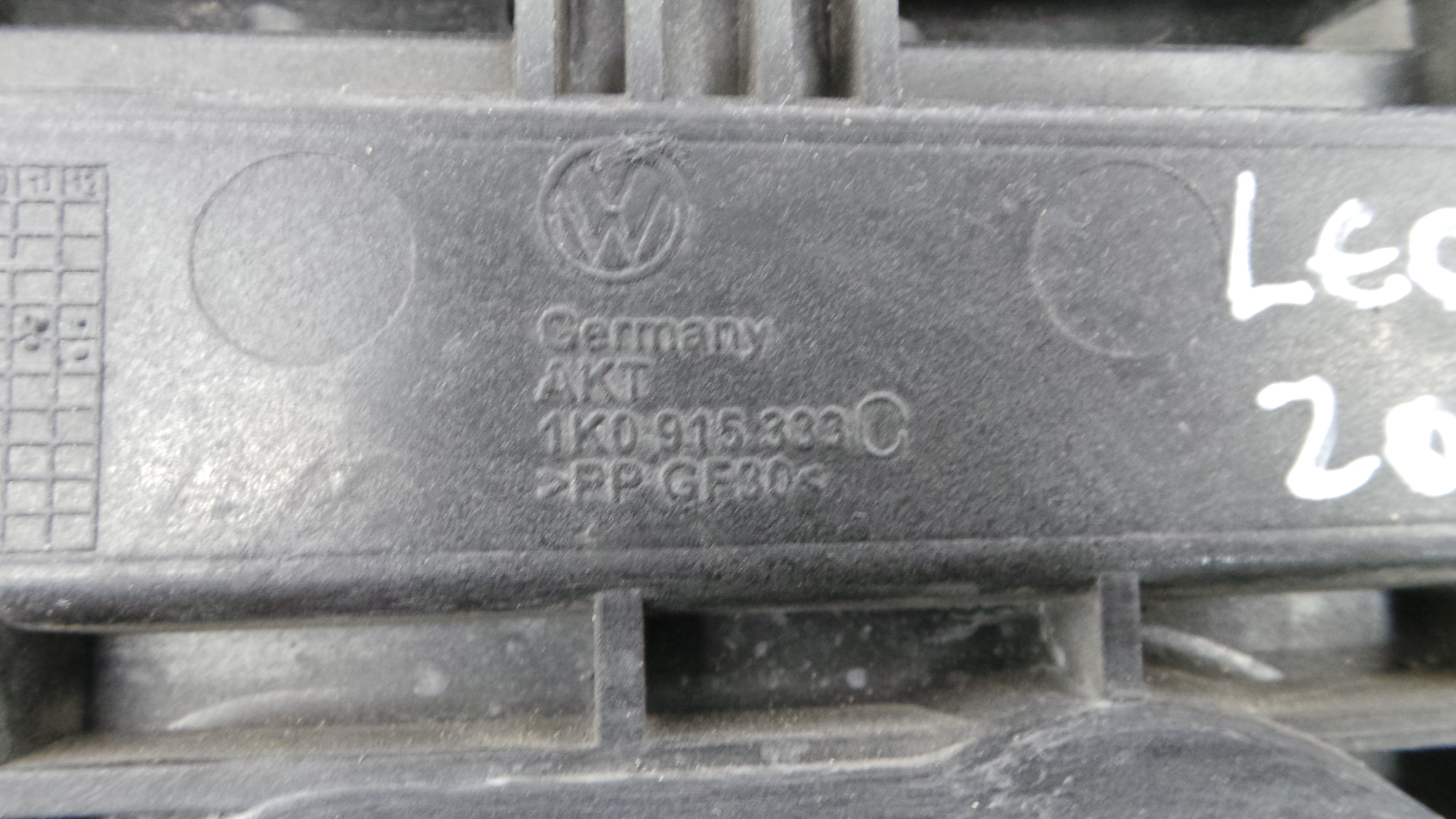 Base da Bateria 1K0915333C - SEAT LEON (1P1)-33659322