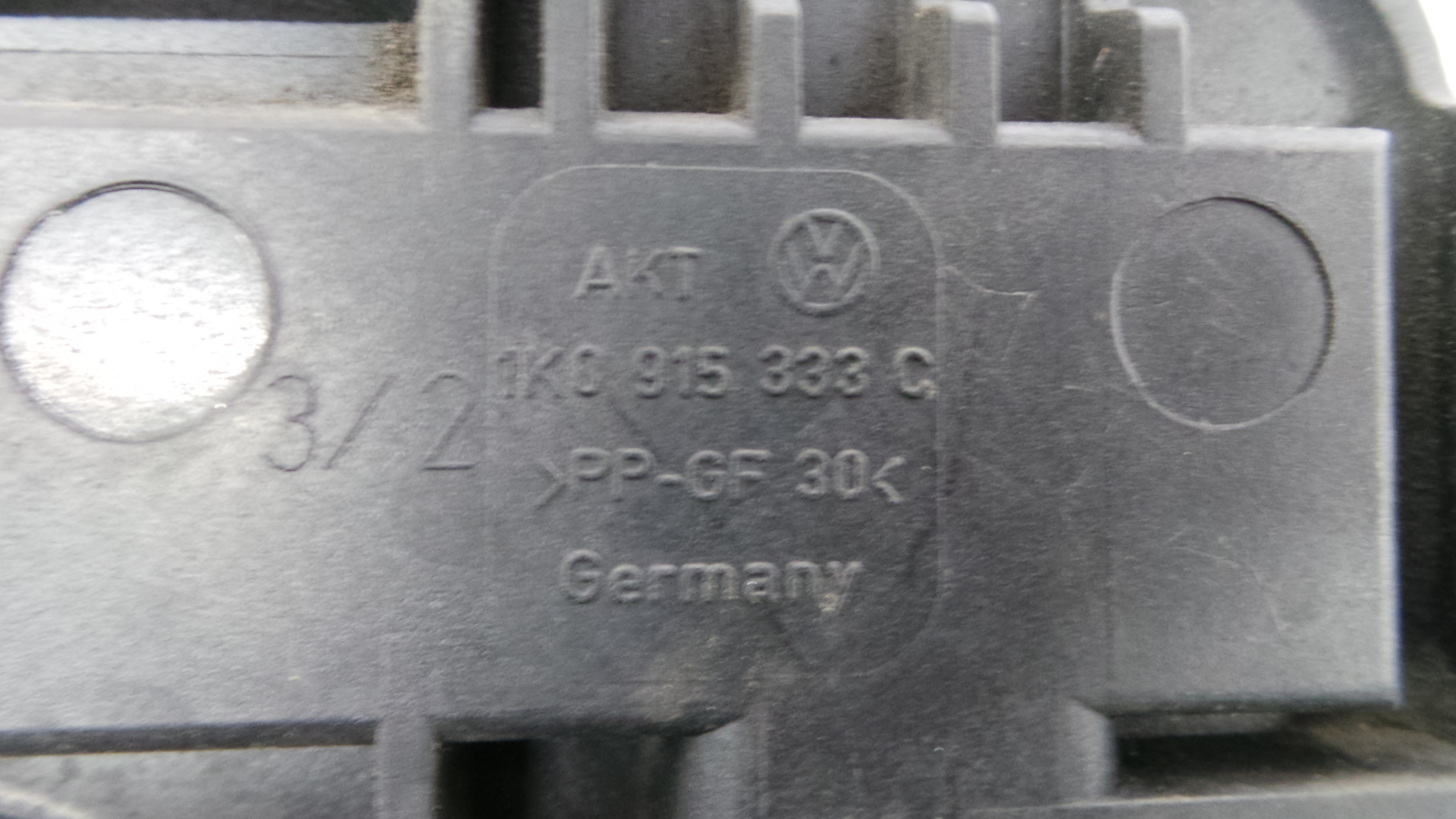 Base da Bateria 1K0915333C - VW PASSAT B6 (3C2)-33659331