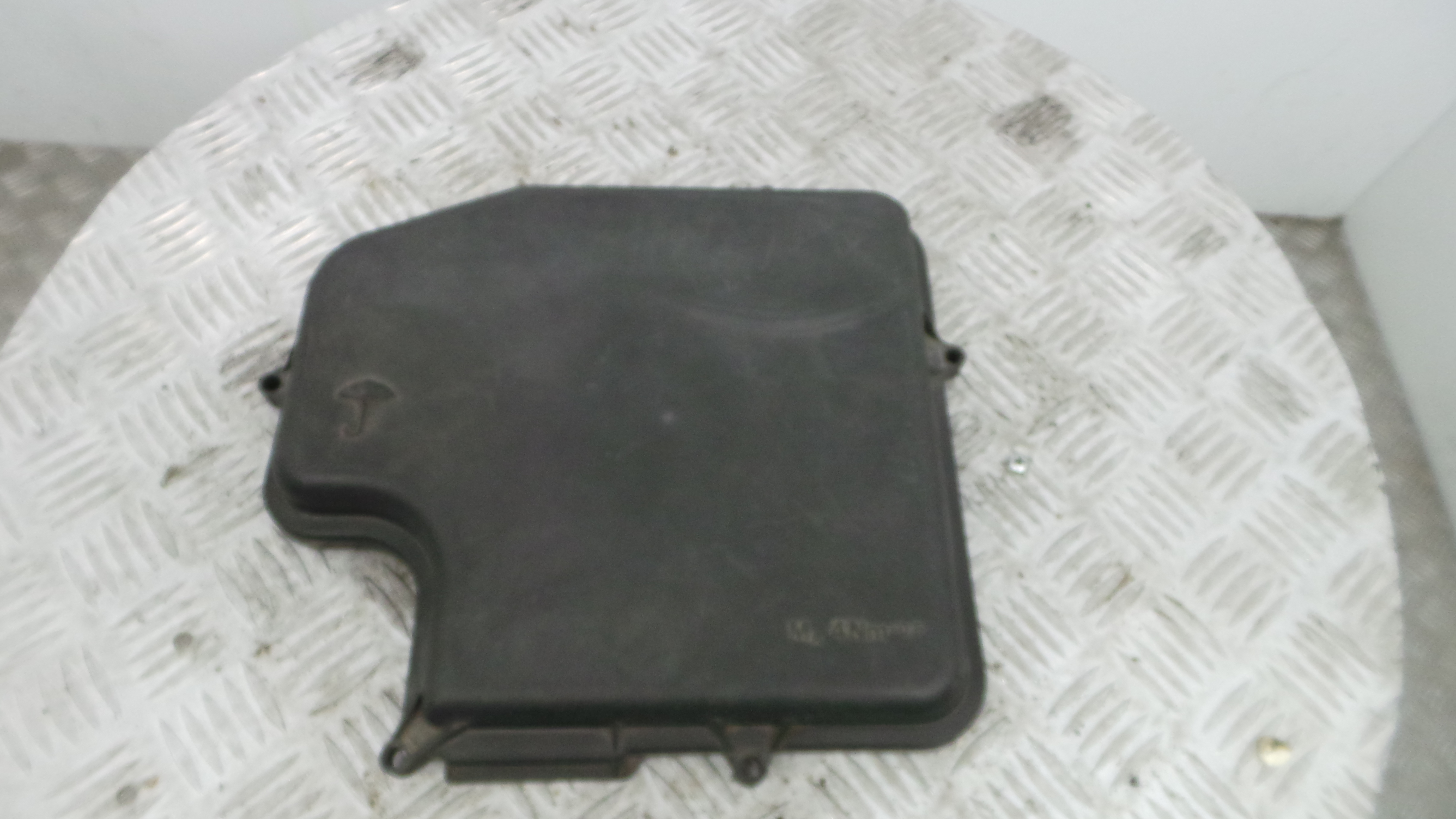Tampa da Caixa dos Fusíveis 4B1907613 - AUDI A6 C5 (4B2)-33659341 Tampa da Caixa dos Fusíveis 4B1907613 - AUDI A6 C5 (4B2)-33659341