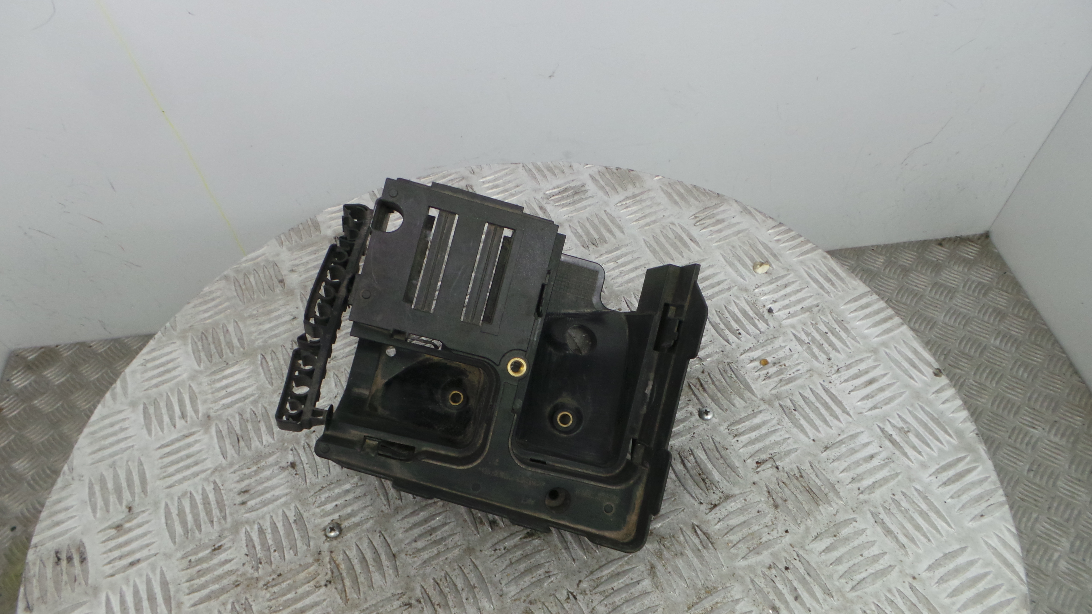 Caixa de Fusiveis 1K0907361A - VW TOURAN (1T1, 1T2)-33659358