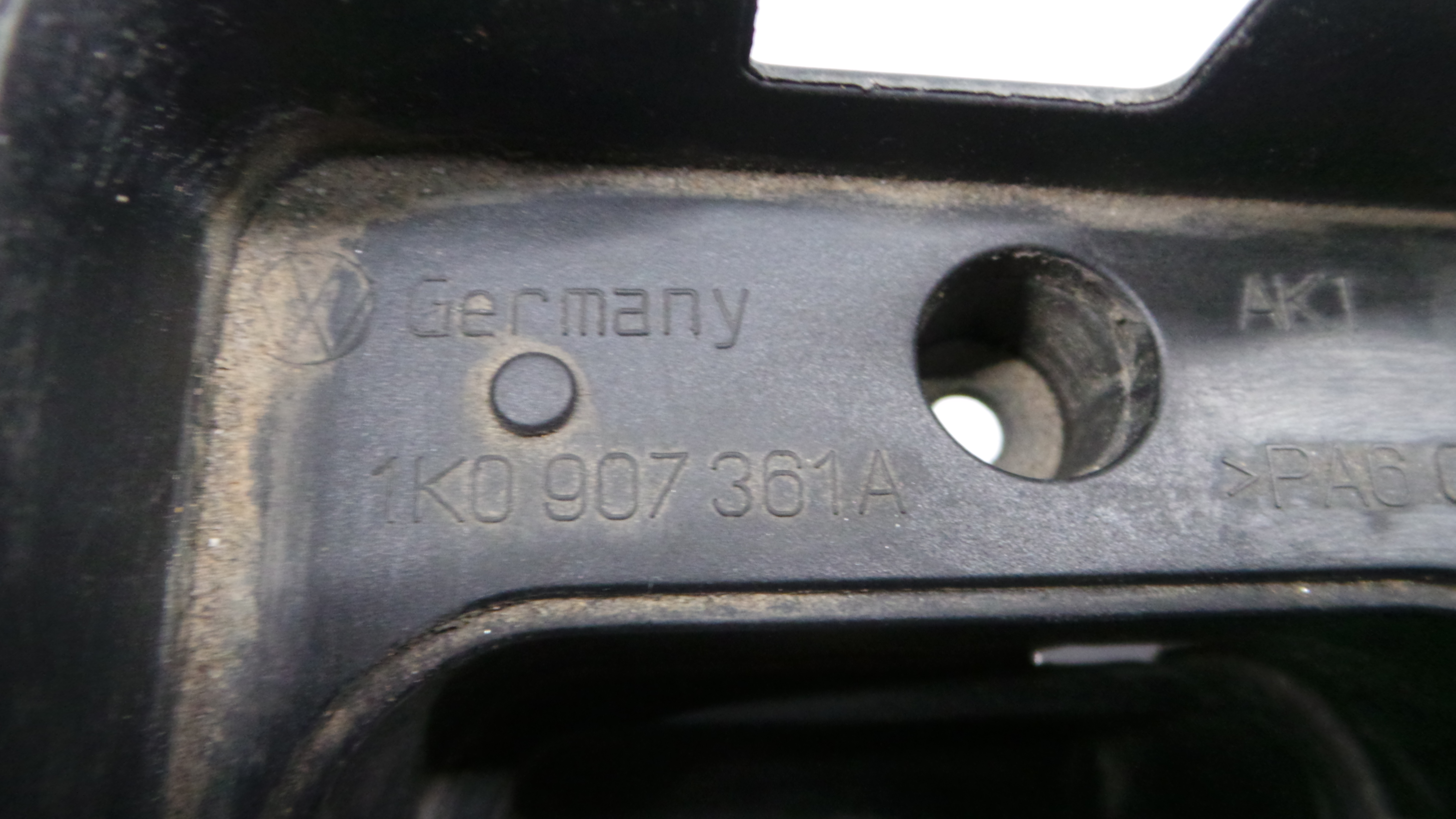 Caixa de Fusiveis 1K0907361A - VW TOURAN (1T1, 1T2)-33659358