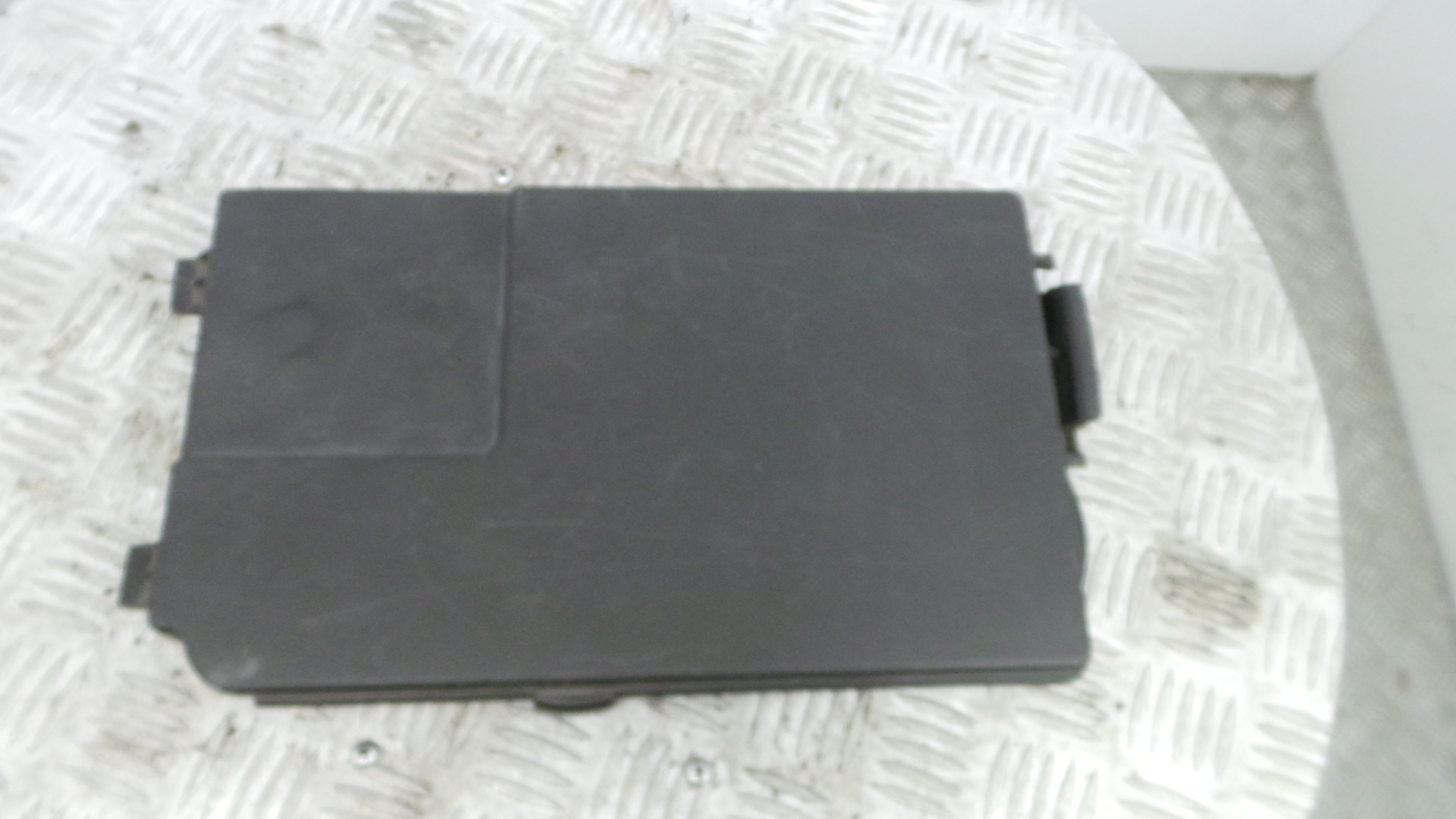 Tampa da Bateria 1K0915443 - AUDI A3 (8P1)-33659368 Tampa da Bateria 1K0915443 - AUDI A3 (8P1)-33659368