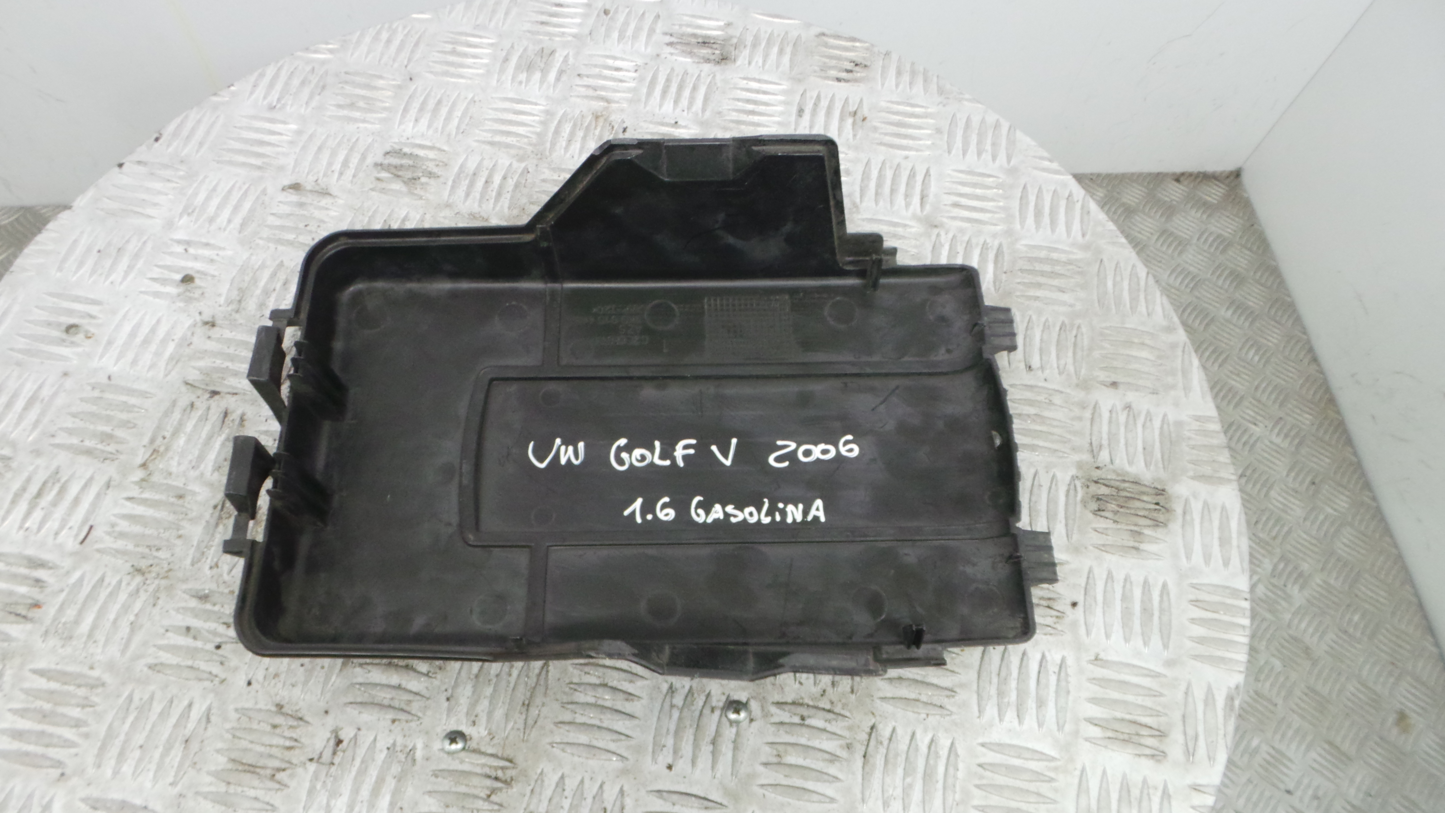 Tampa da Bateria 1K0915443A - VW GOLF V (1K1)-34026927