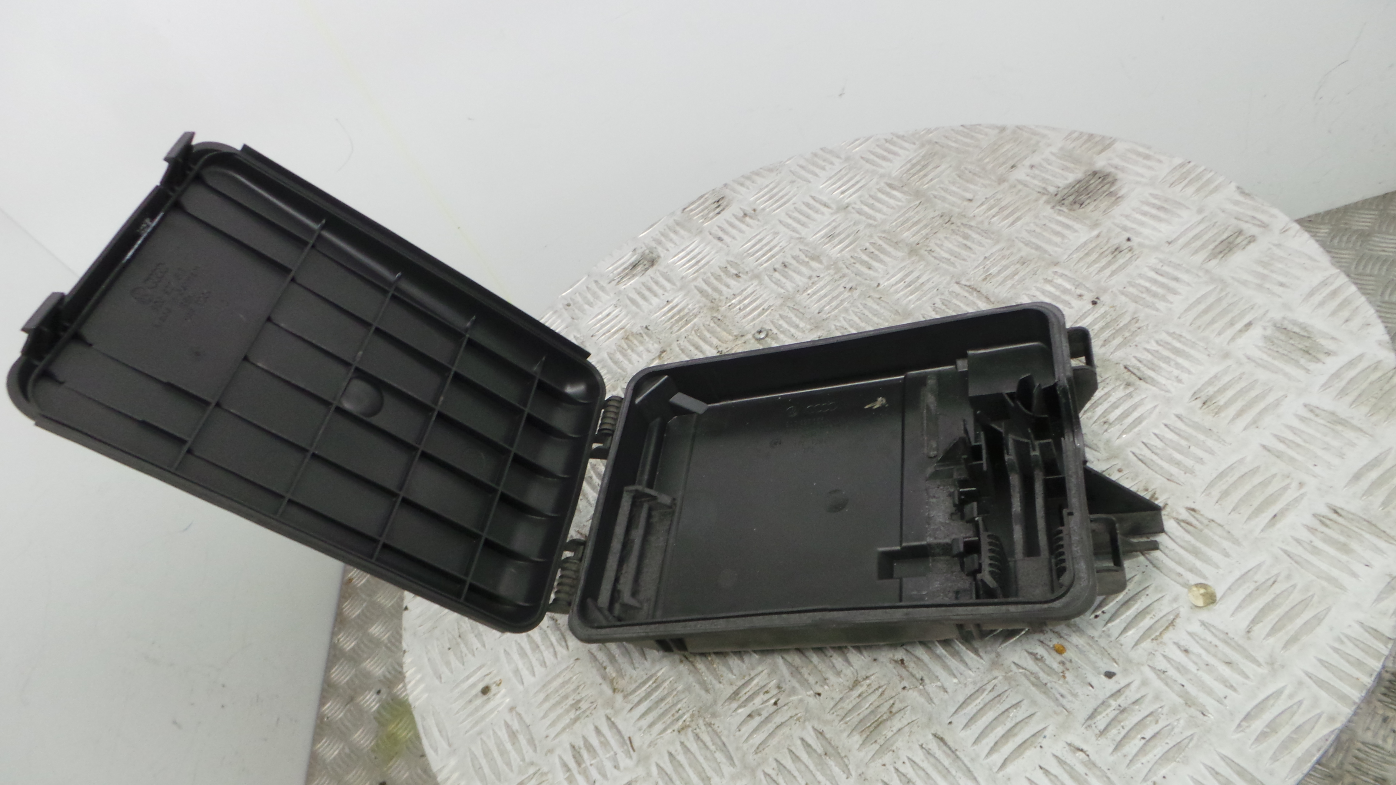 Caixa de Fusiveis 8D0927355A - AUDI A6 C5 (4B2)-34029221