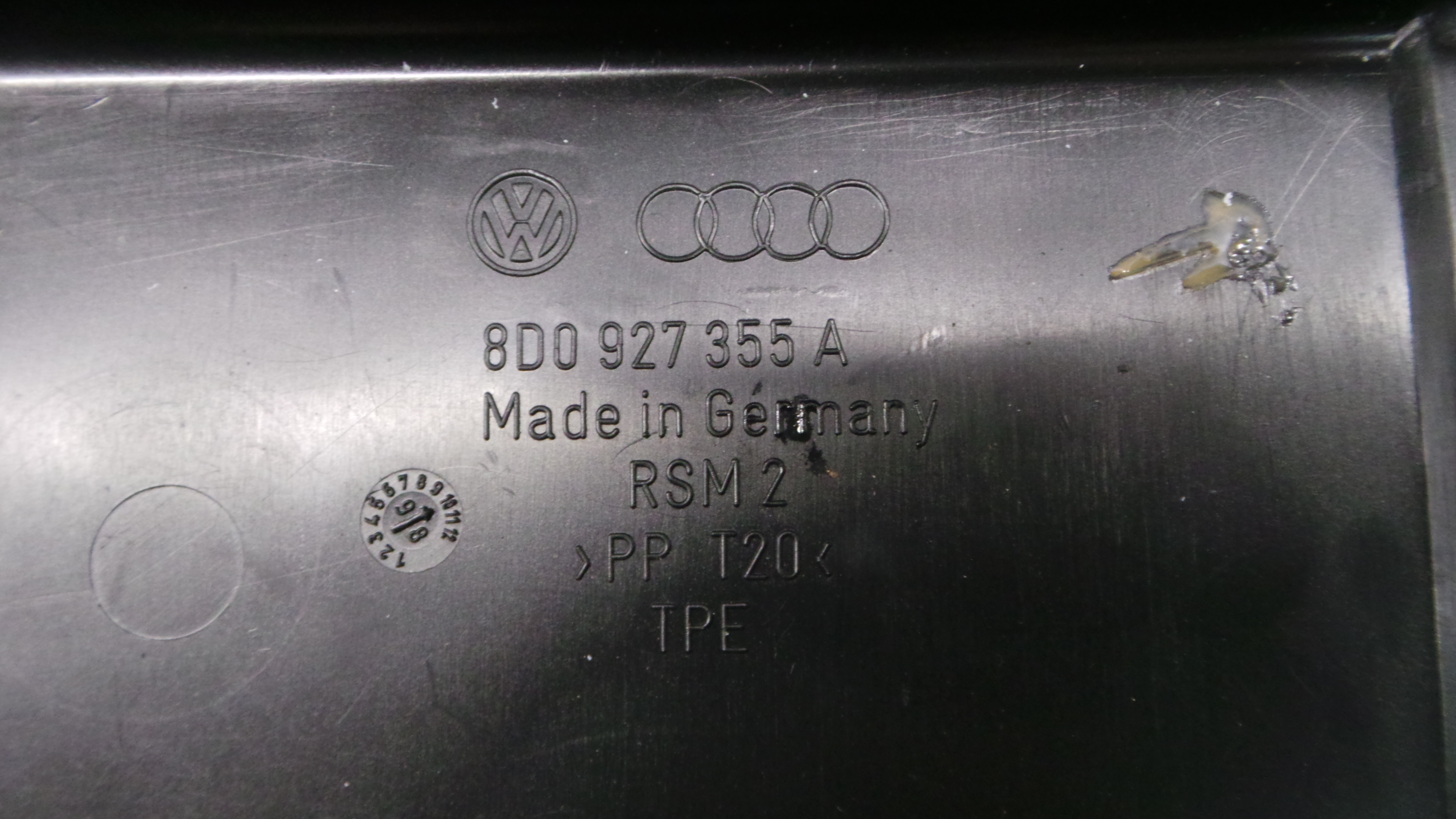 Caixa de Fusiveis 8D0927355A - AUDI A6 C5 (4B2)-34029221