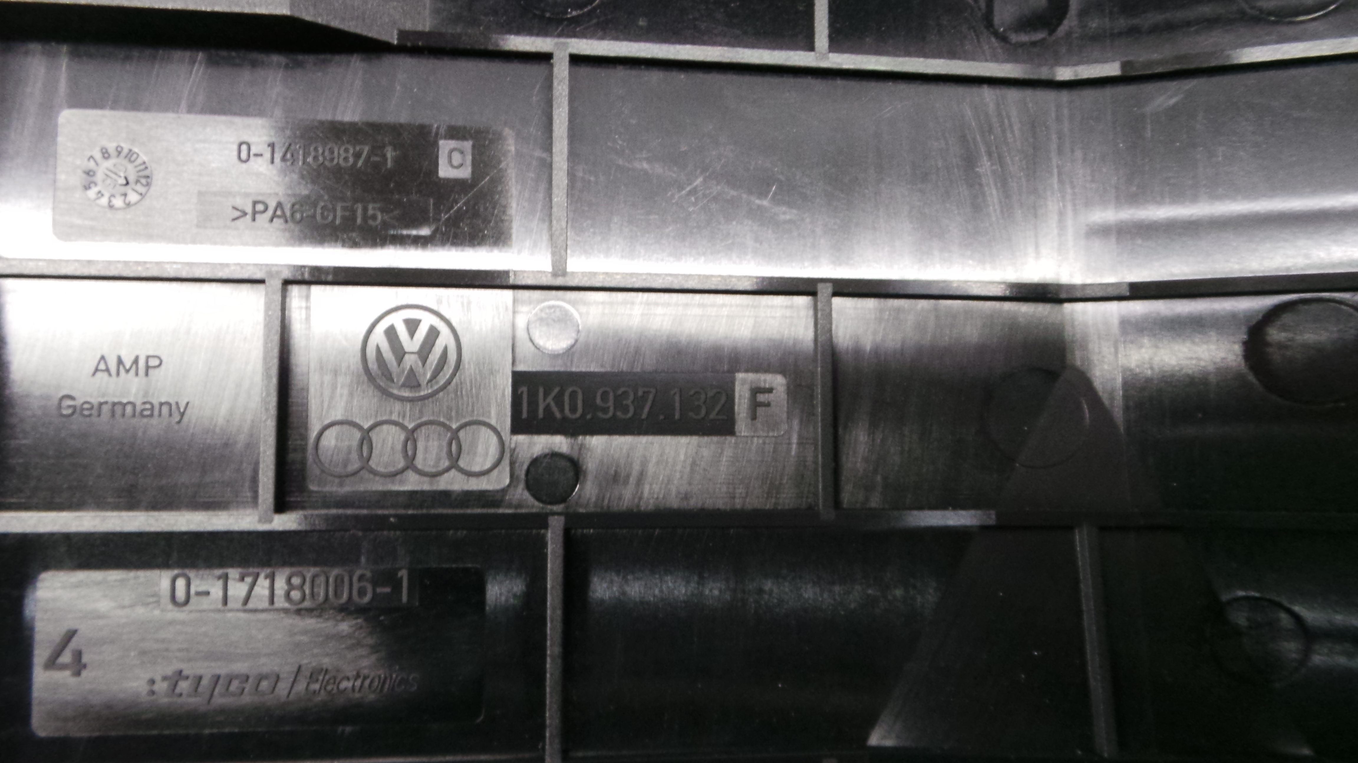 Tampa da Caixa dos Fusíveis 1K0937132F - SEAT ALTEA (5P1)-34033175