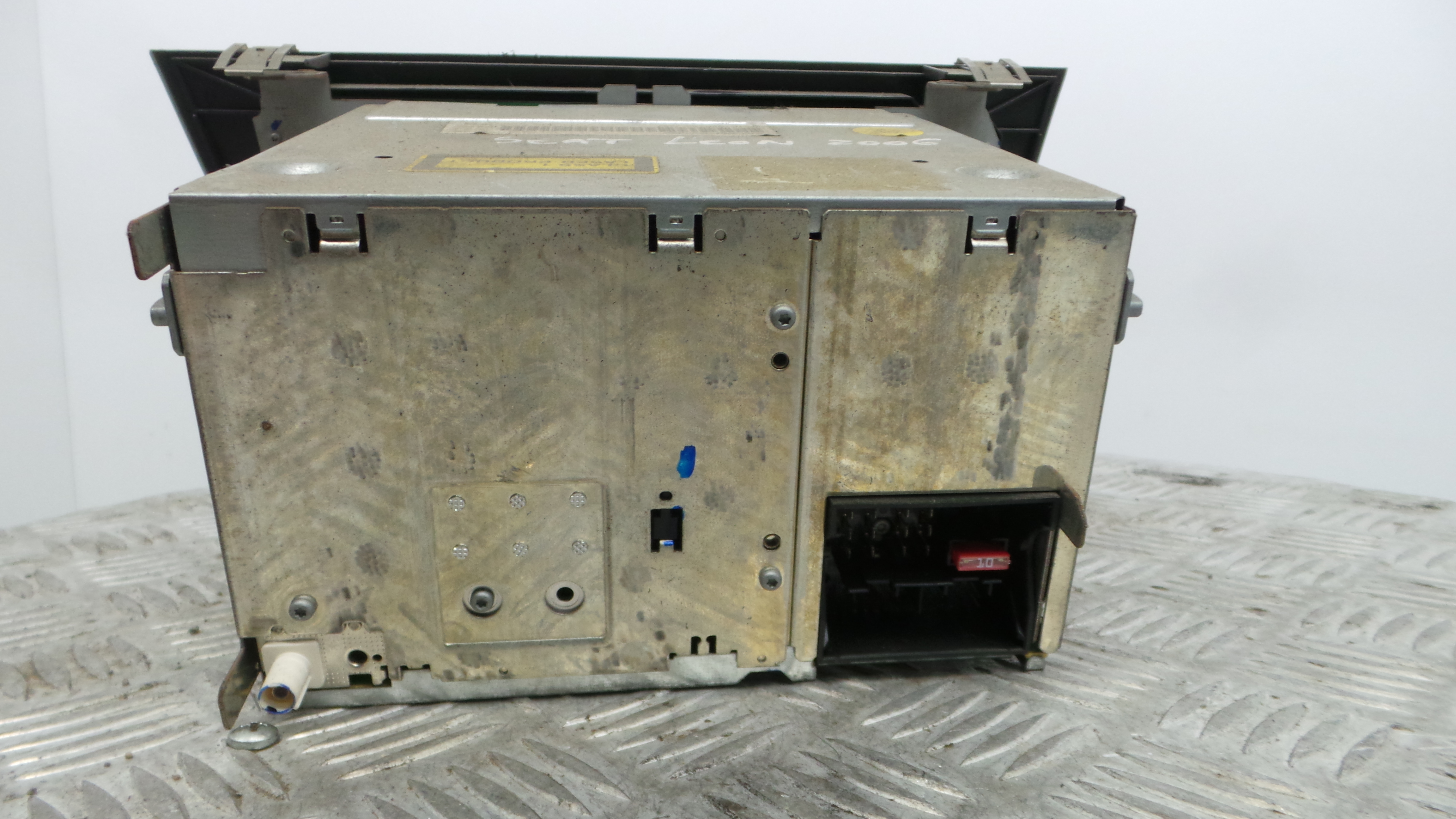 Auto-rádios 1P1035186B - SEAT LEON (1P1)-34192854