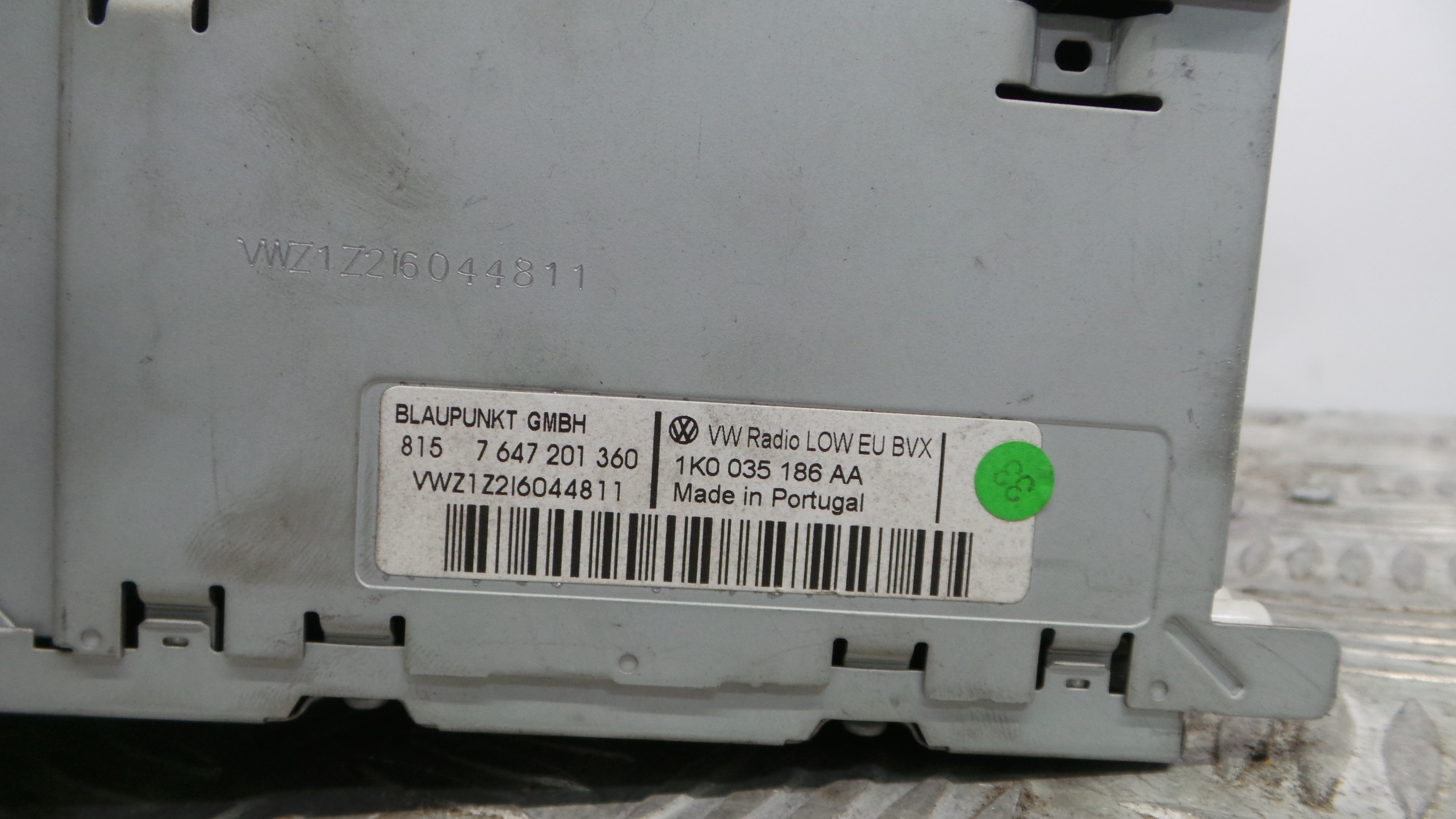 Auto-rádios 1K0035186AA - VW PASSAT B6 (3C2)-34195353