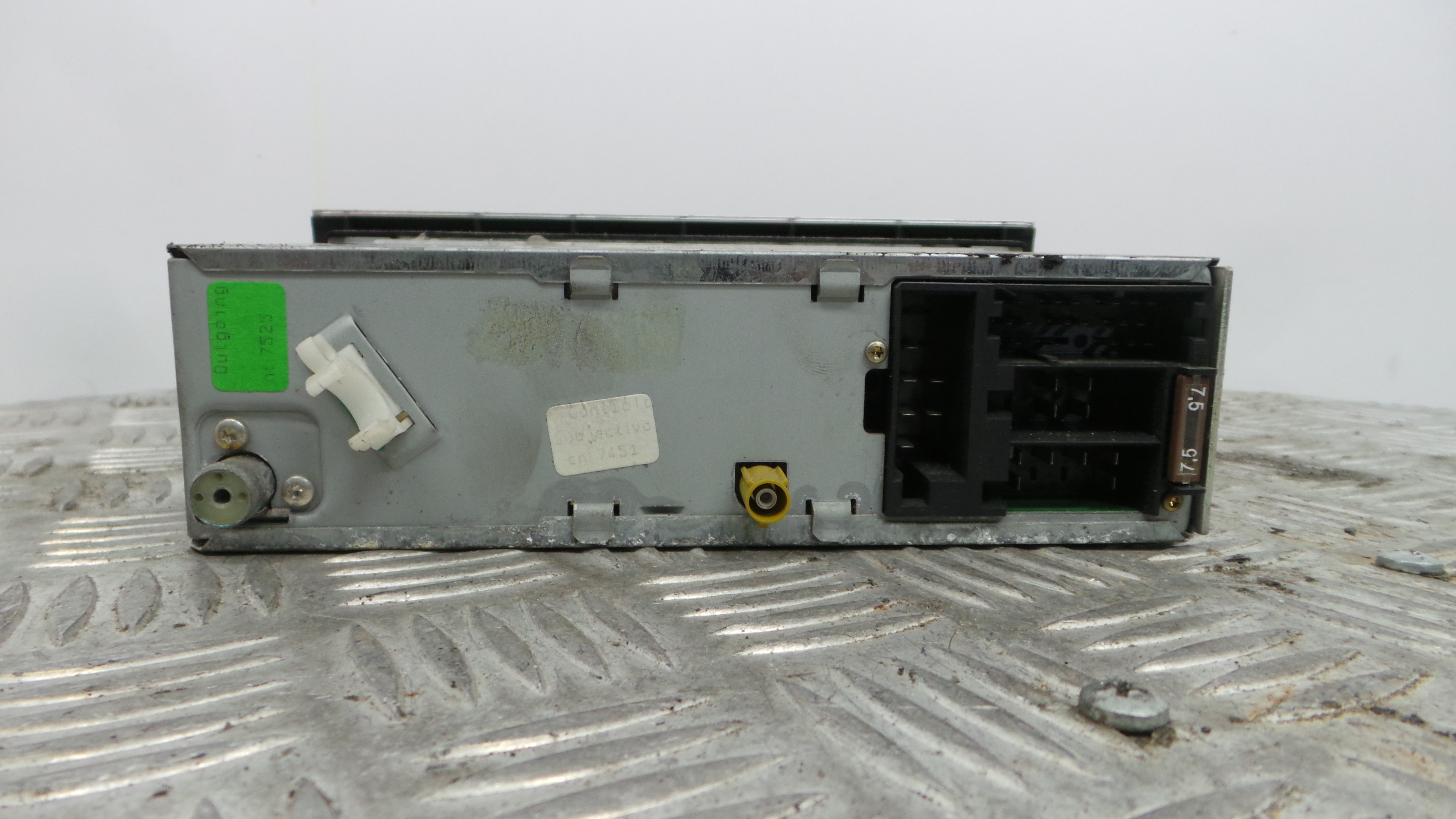 Auto-rádios 8E0035186 - AUDI A3 (8P1)-34219094