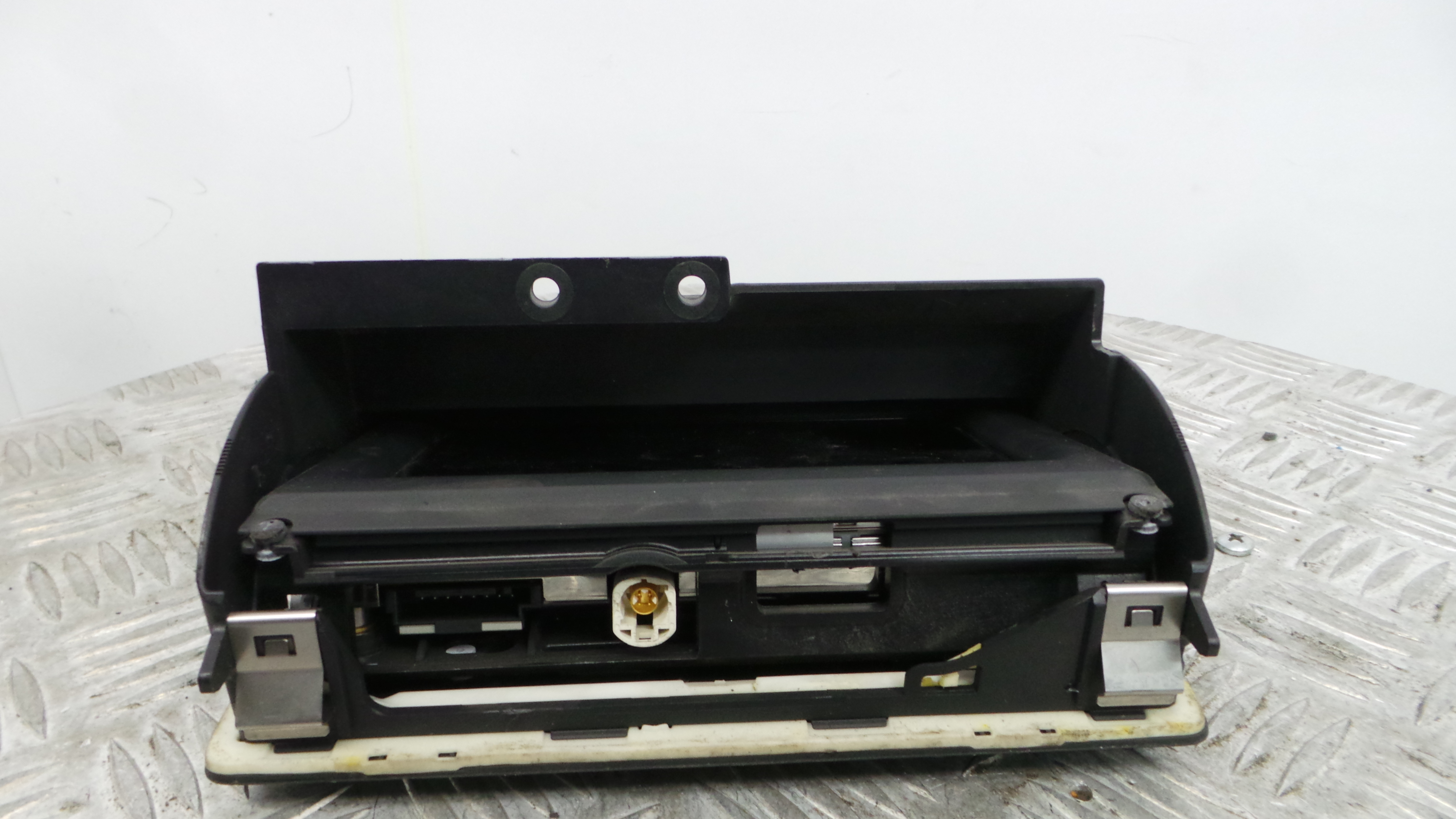 Display do Ar Condicionado / Rádio / GPS / DVD 8X0857273B - AUDI A1 (8X1, 8XK)-34232855