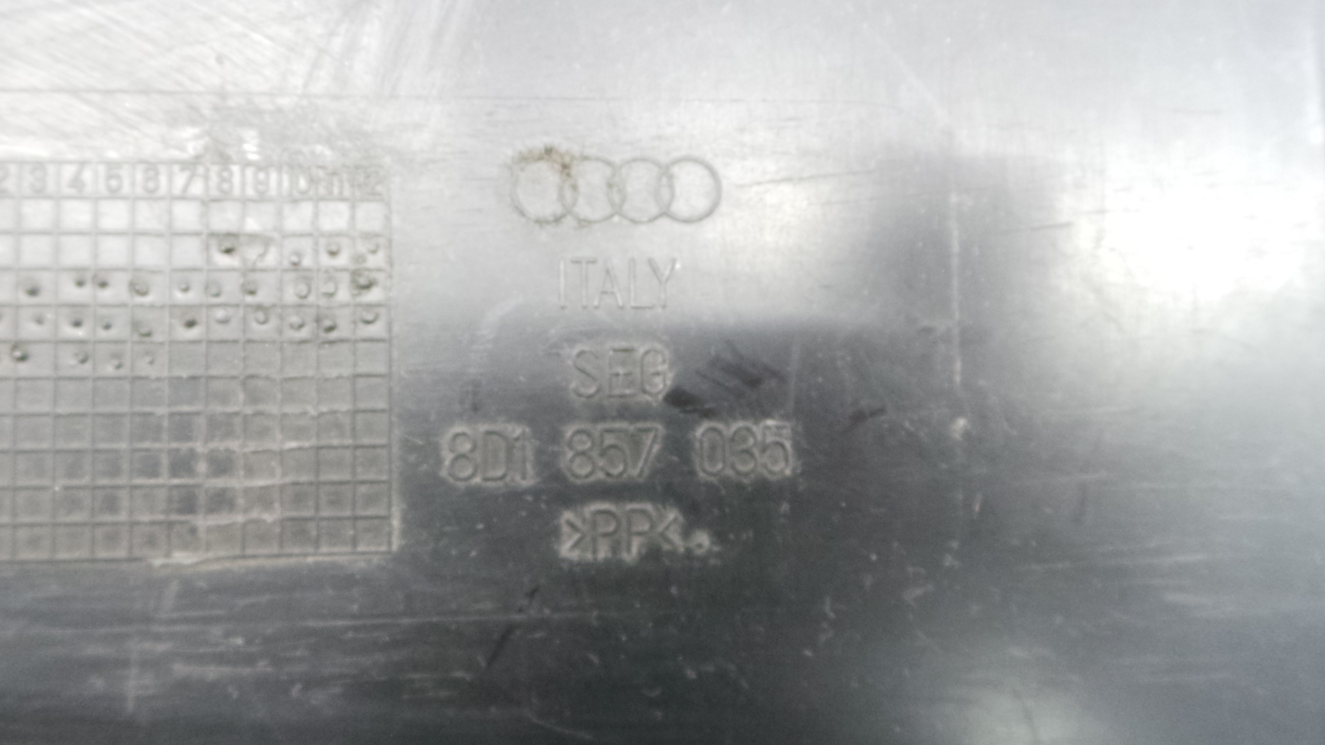 Porta Luvas  8D1857035 - AUDI A4 B5 Avant (8D5)-34919367