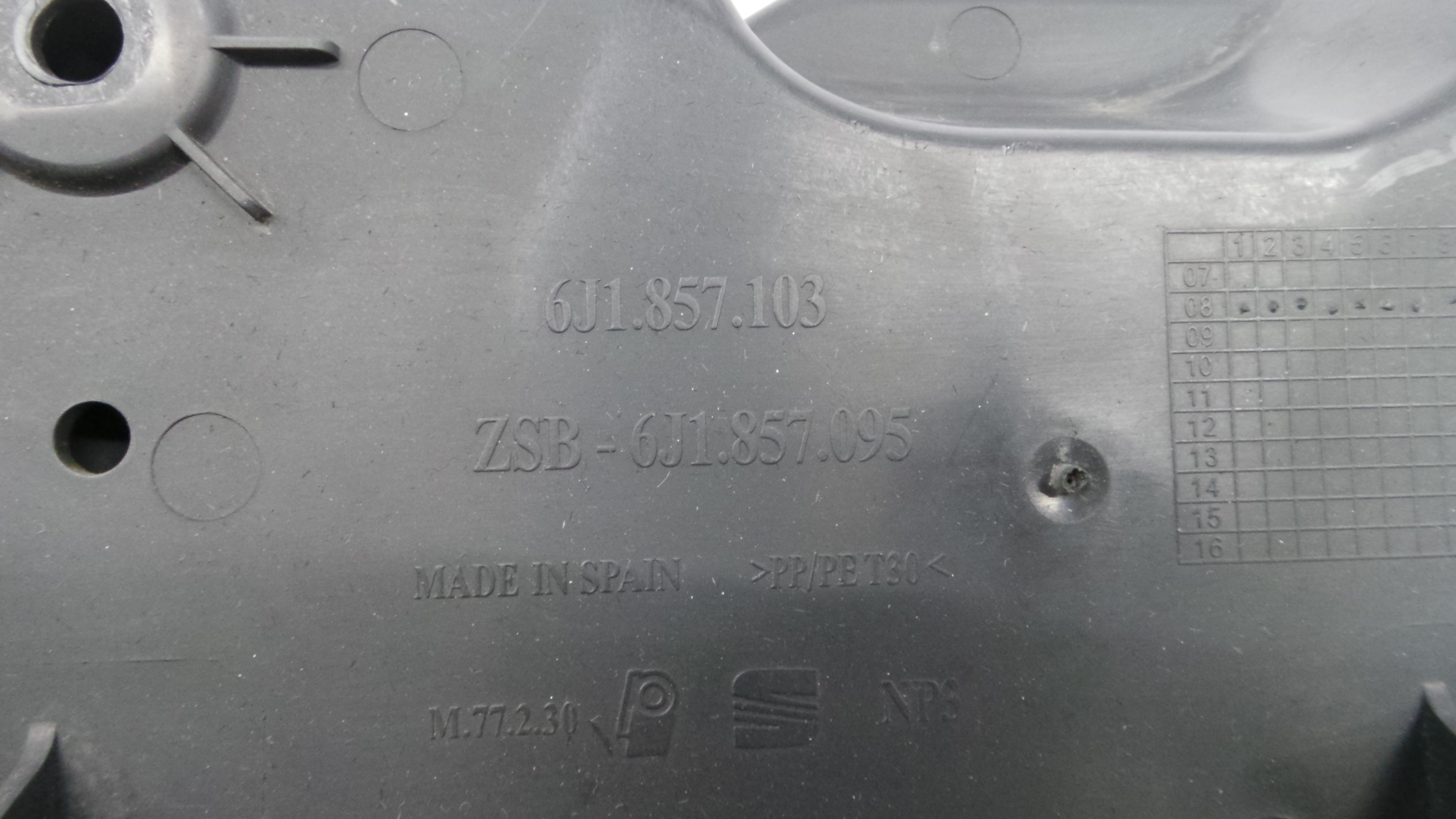 Porta Luvas  6J1857103 - SEAT IBIZA IV (6J5, 6P1), IBIZA Mk IV (6J5, 6P1)-34919405